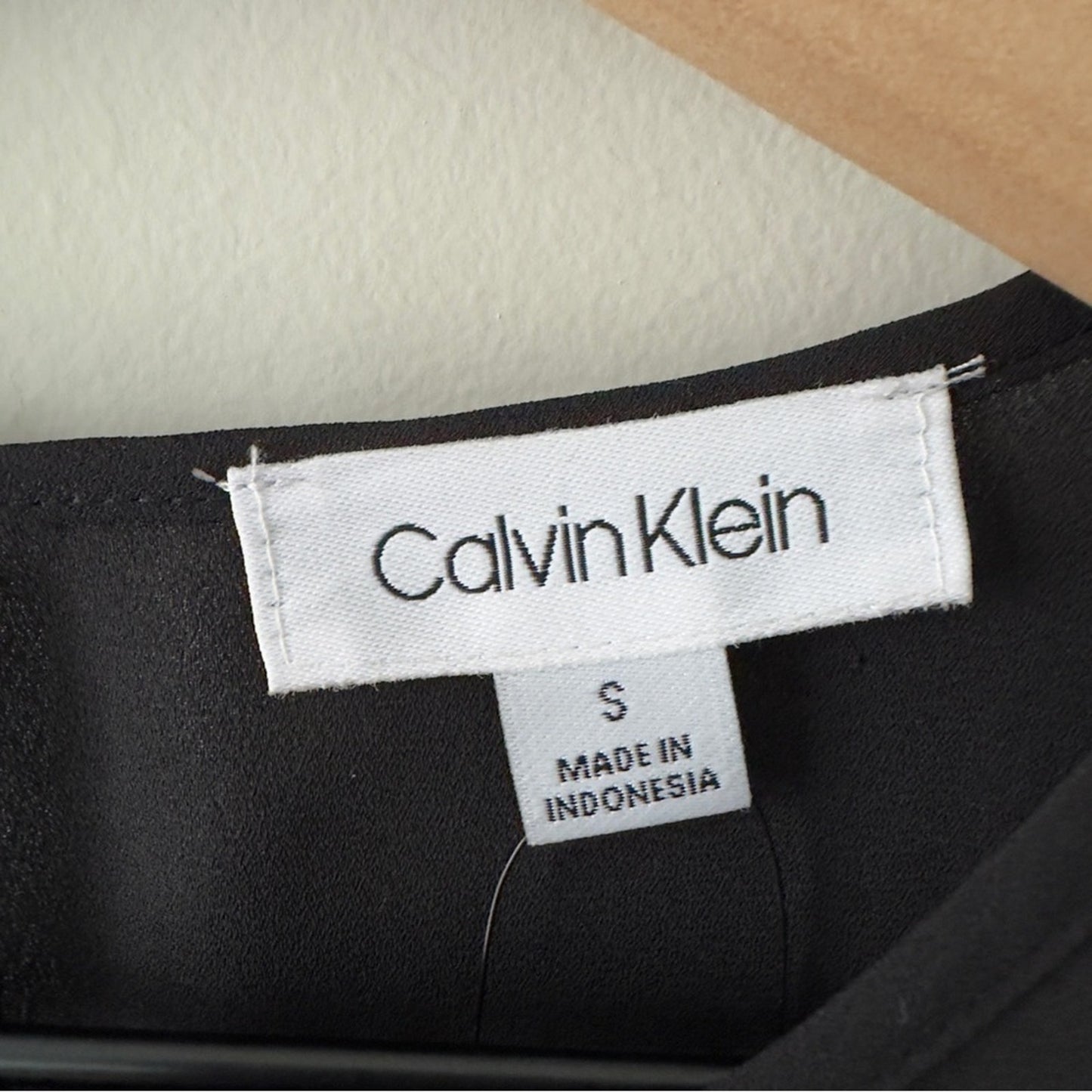 Calvin Klein Black Puff Sleeve Blouse Cuff Sleeves smocked ruffle button keyhole