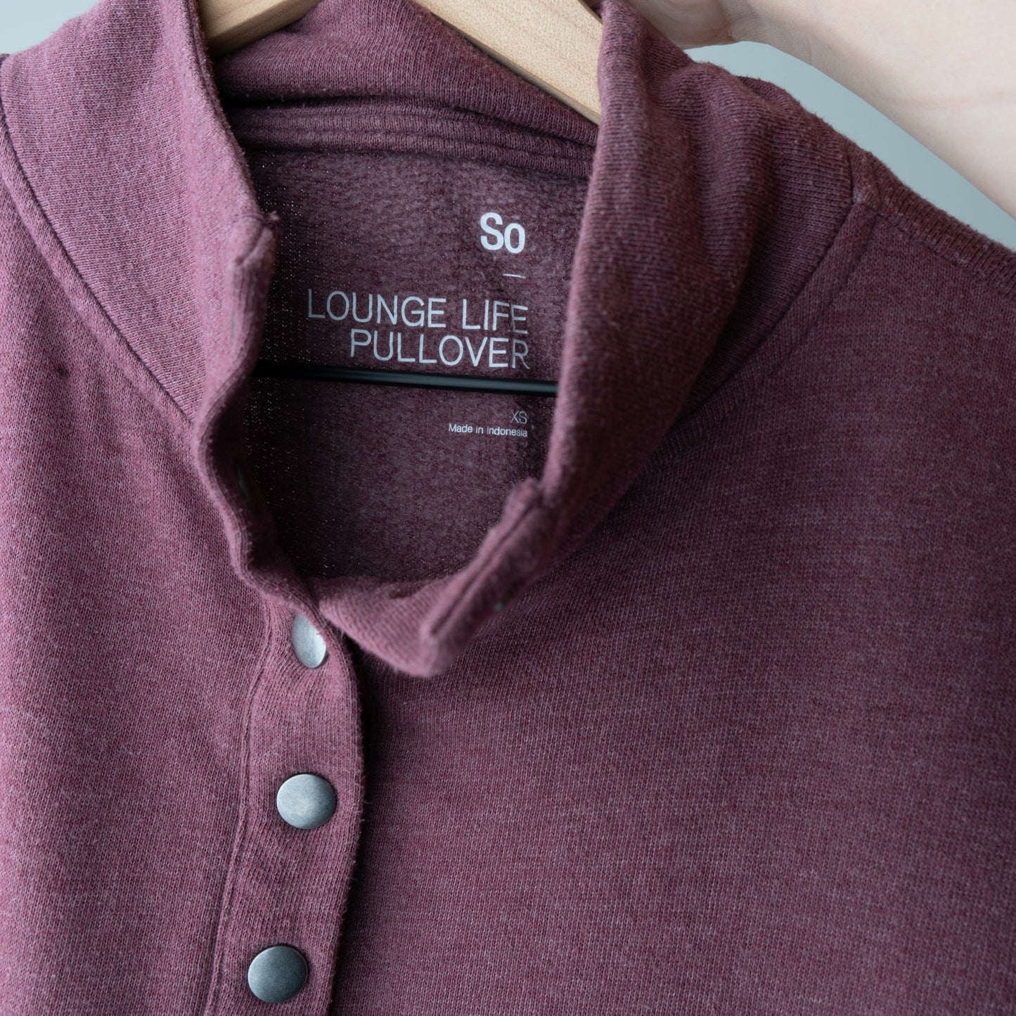 SO Lounge Life Pullover Quarter Snap Up Mock Neck Kangaroo Pocket Burgundy XS