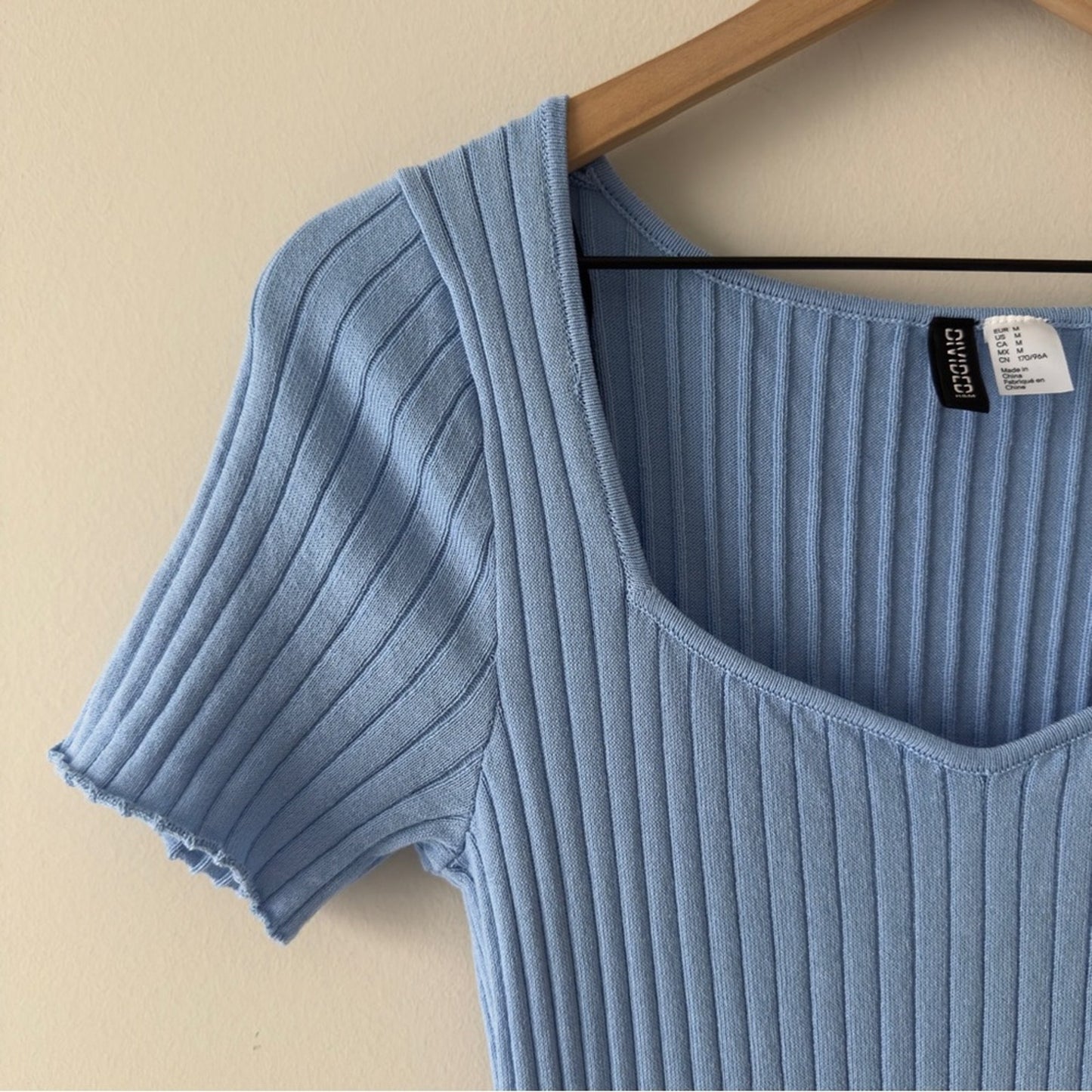 H&M Divided Light Blue Ribbed Midi Dress Slit Sides Short Sleeve Sweetheart EUC