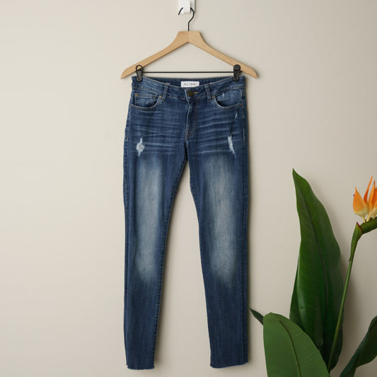 DL1961 Emma Power Legging Jeans in Allure Distressed Zip Button Skinny Pockets