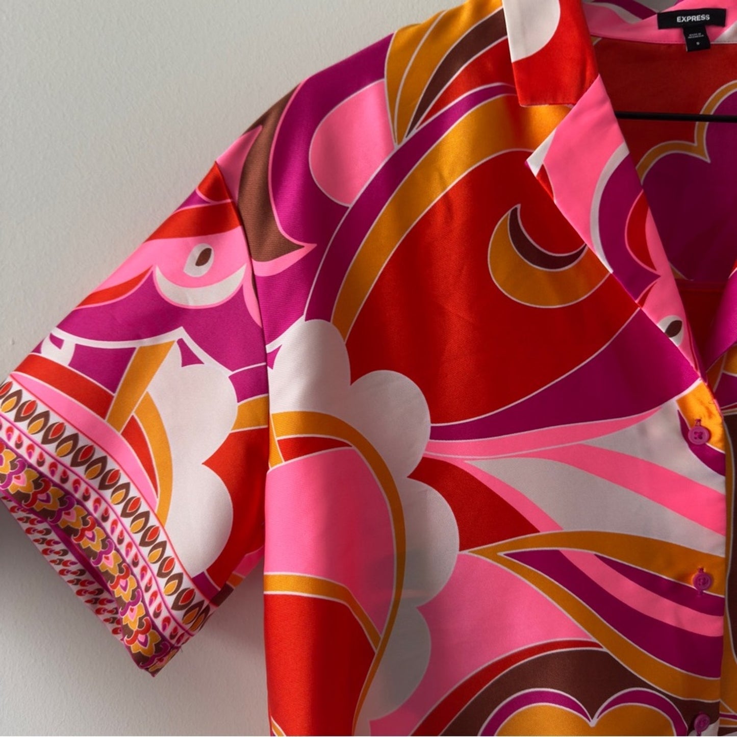 Express Pink and Orange Patterned Set Vibrant Button Down Top elastic tie shorts