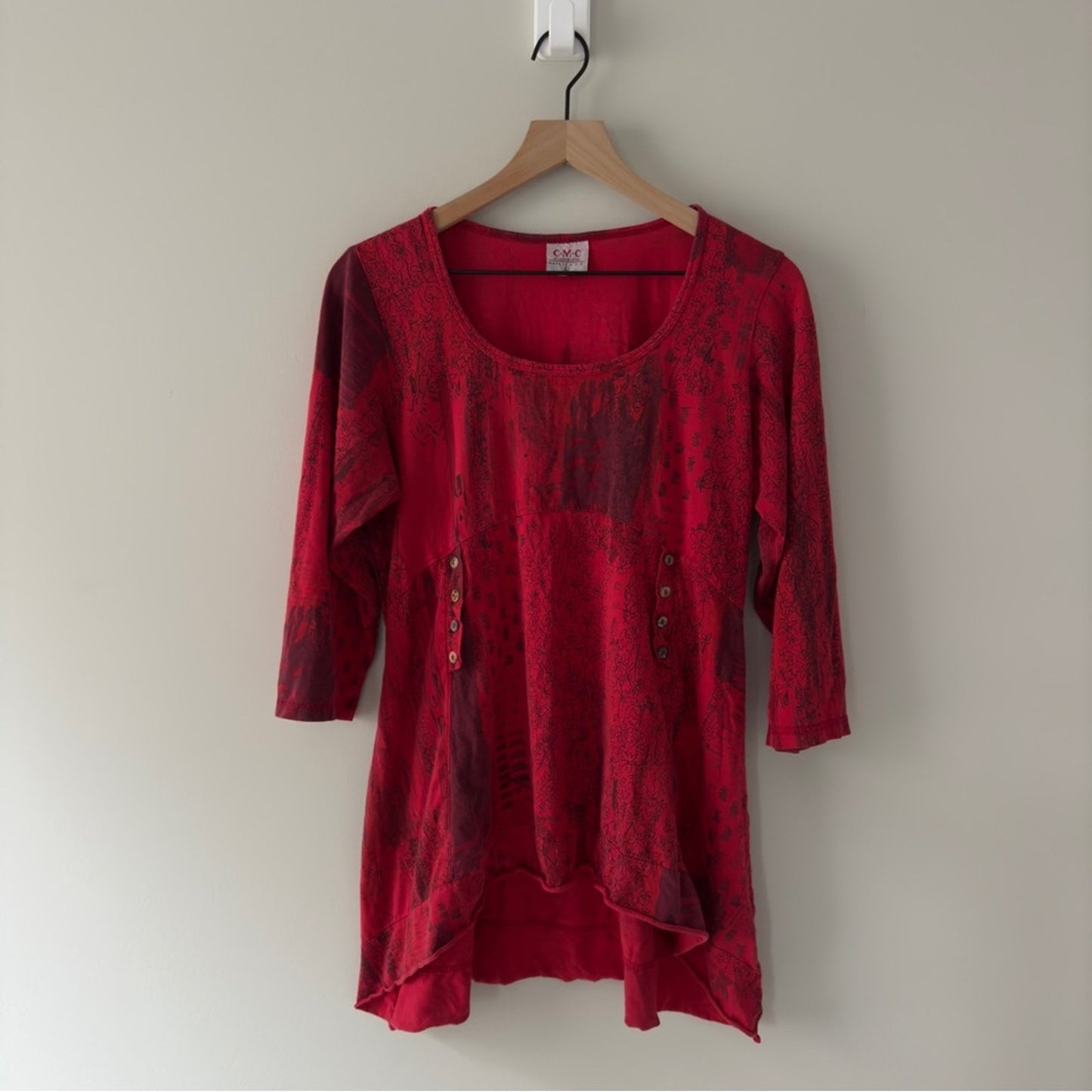 Vintage patchwork style button front Red babydoll Top 3/4 sleeves high low hem L