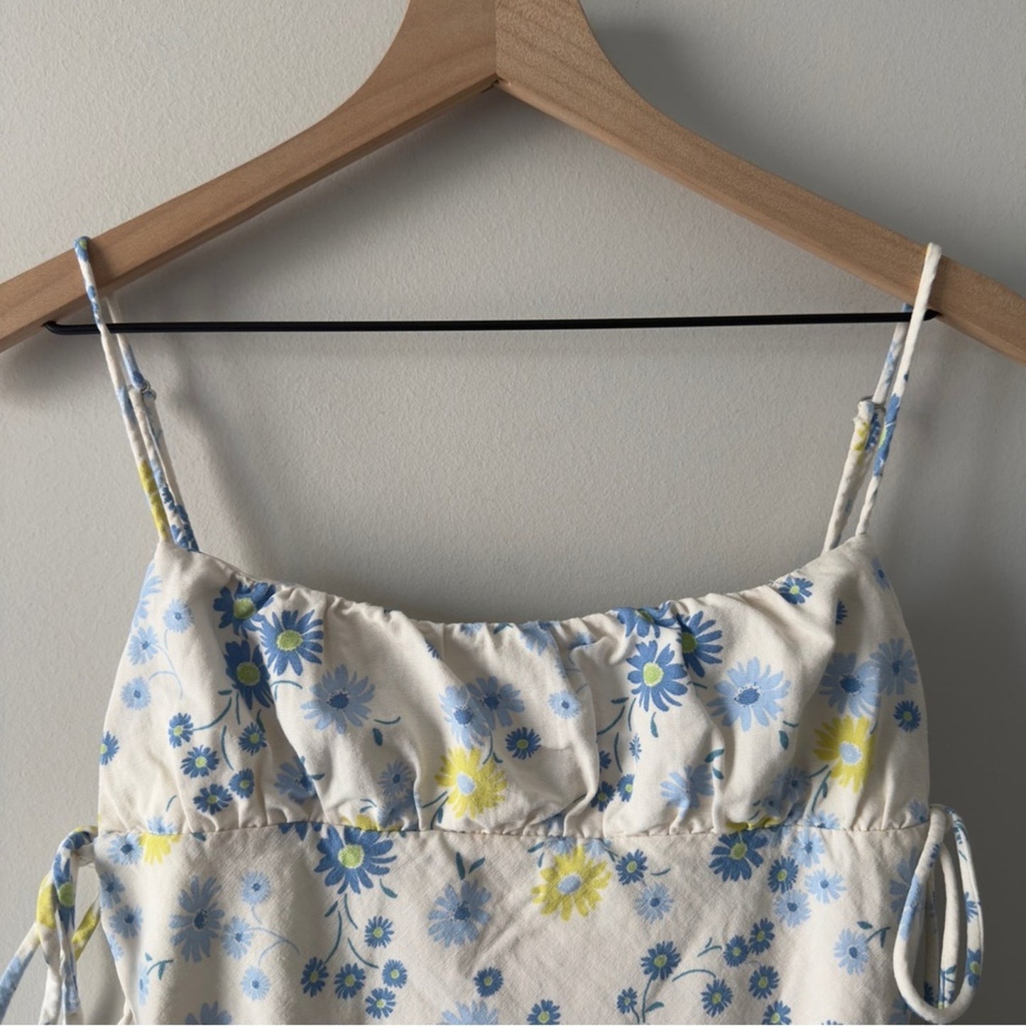 Zara Floral Mini Dress Yellow Blue white adjustable spaghetti straps tie sides M