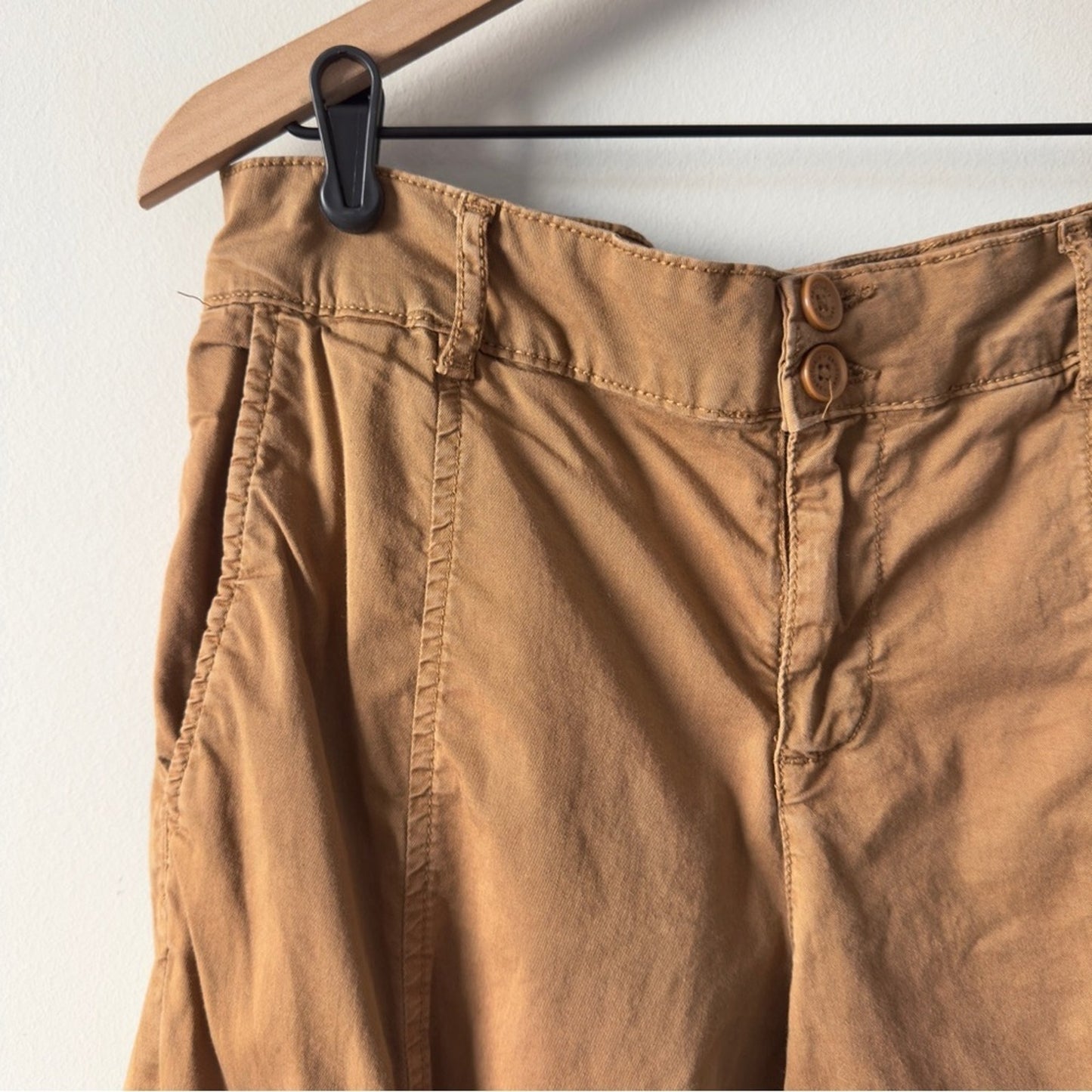 Anthropologie Sanctuary Casual Tan Cargo Jogger Pants Cropped Y2K Capri Pockets