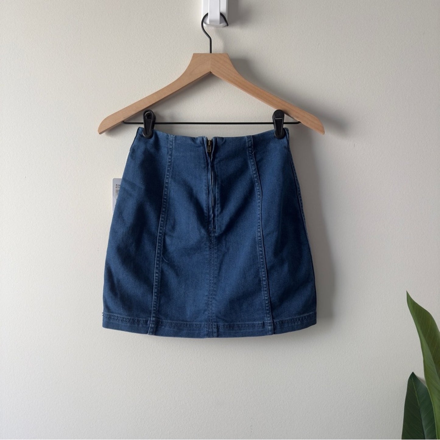 Free People Modern Femme Blue Denim Mini Skirt Dark Wash Zip Up Zipper Back Jean