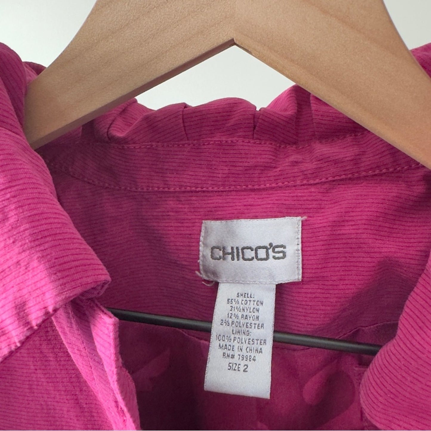 Chico’s 2000s Vintage Y2K Sparkly Vibrant Pink Button-Up Jacket Long Sleeve EUC
