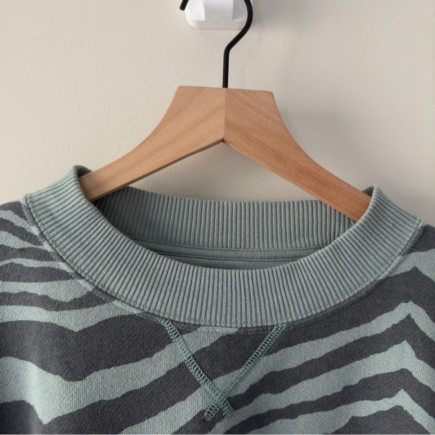 Aerie Zebra Stripe Animal Print Slit Hem Sweatshirt Crew neck long sleeve cotton