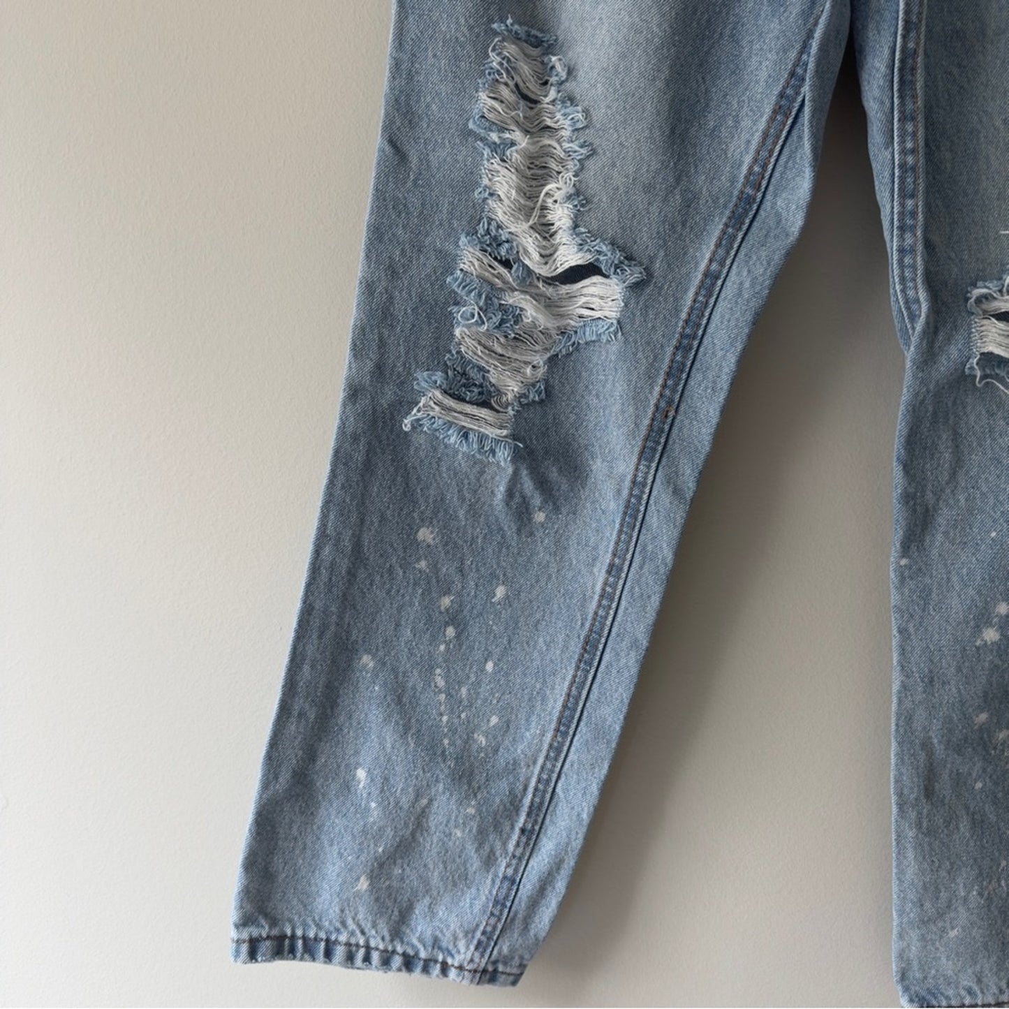 No Boundaries Distressed Paint Splatter Light Wash Jeans 100% Cotton Button Fly