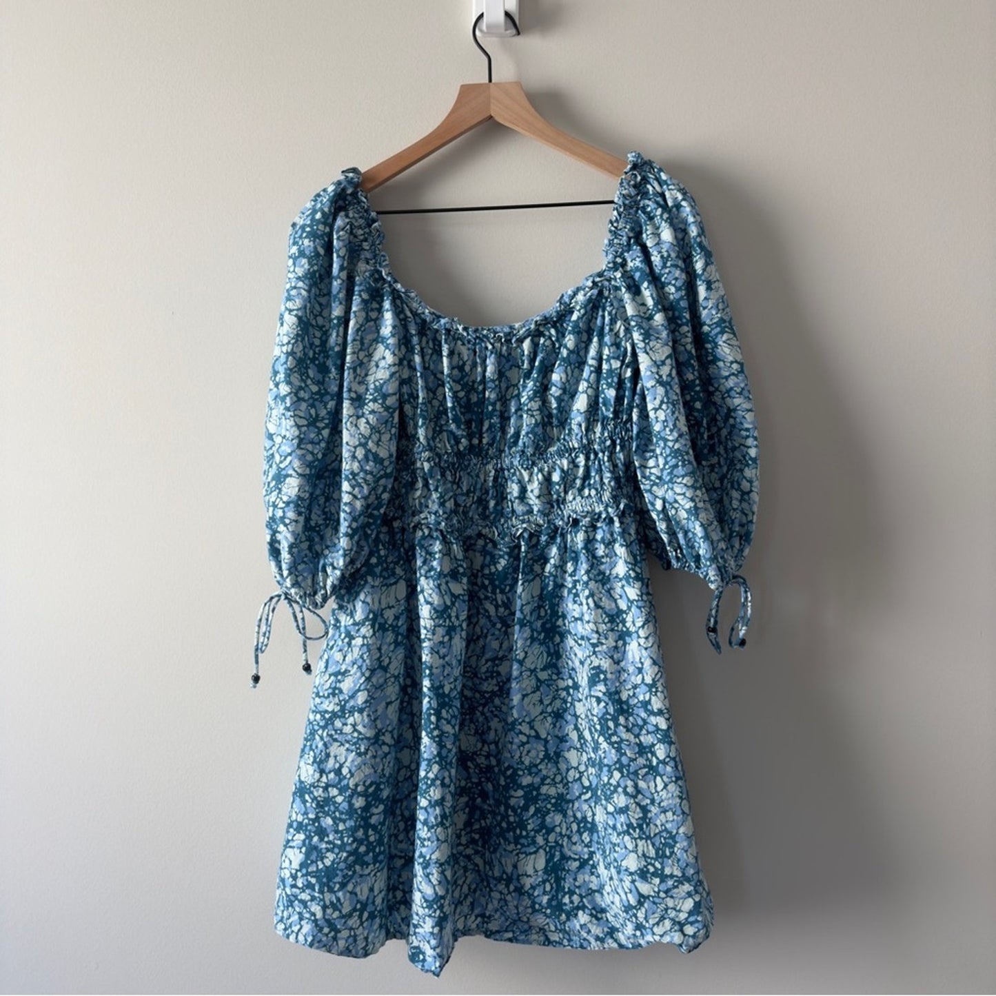 Revolve House of Harlow 1960 floral mini dress short bow balloon sleeve ruffle L