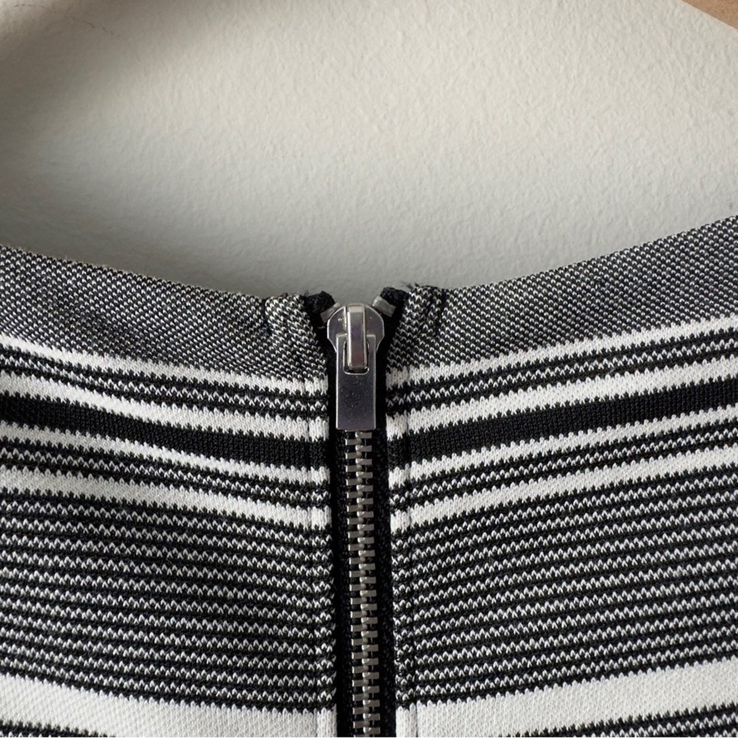 Express Gray and White striped Sheath Midi Dress V-Neck Cap Sleeves zip up slit