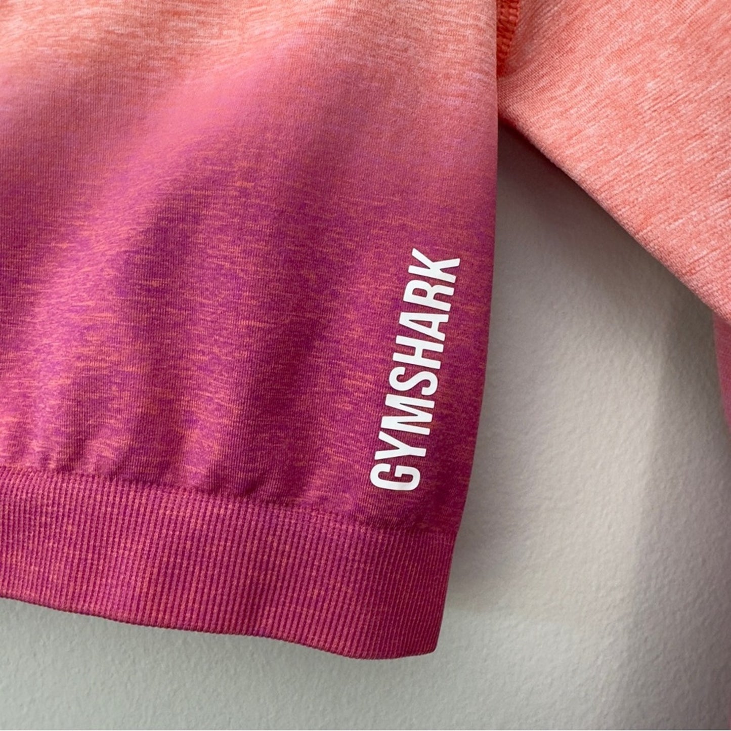 Gymshark Athletic Crop Top Long Sleeve Ruched Back Crew Neck Logo Front Ombré