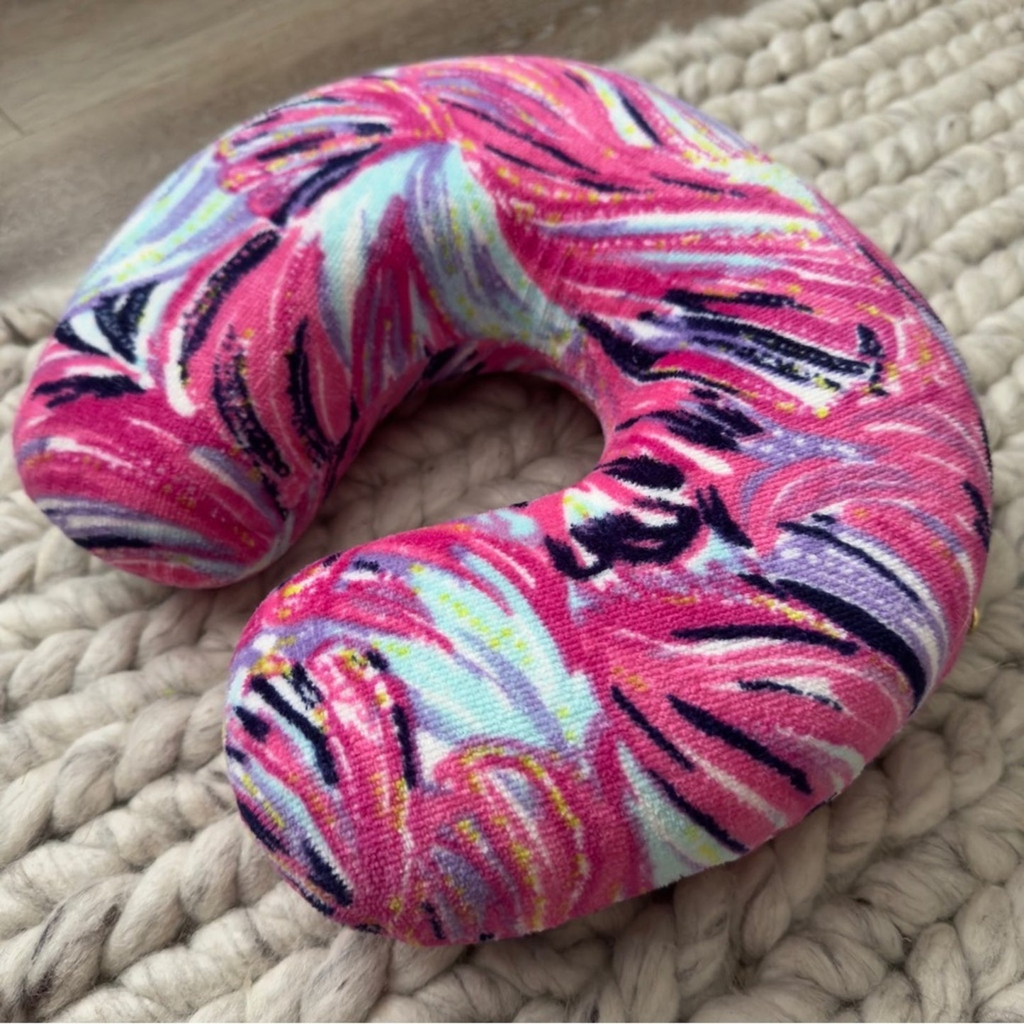 Lilly Pulitzer Travel Neck Pillow Preppy Pattern Colorful Gold Zipper Stylish