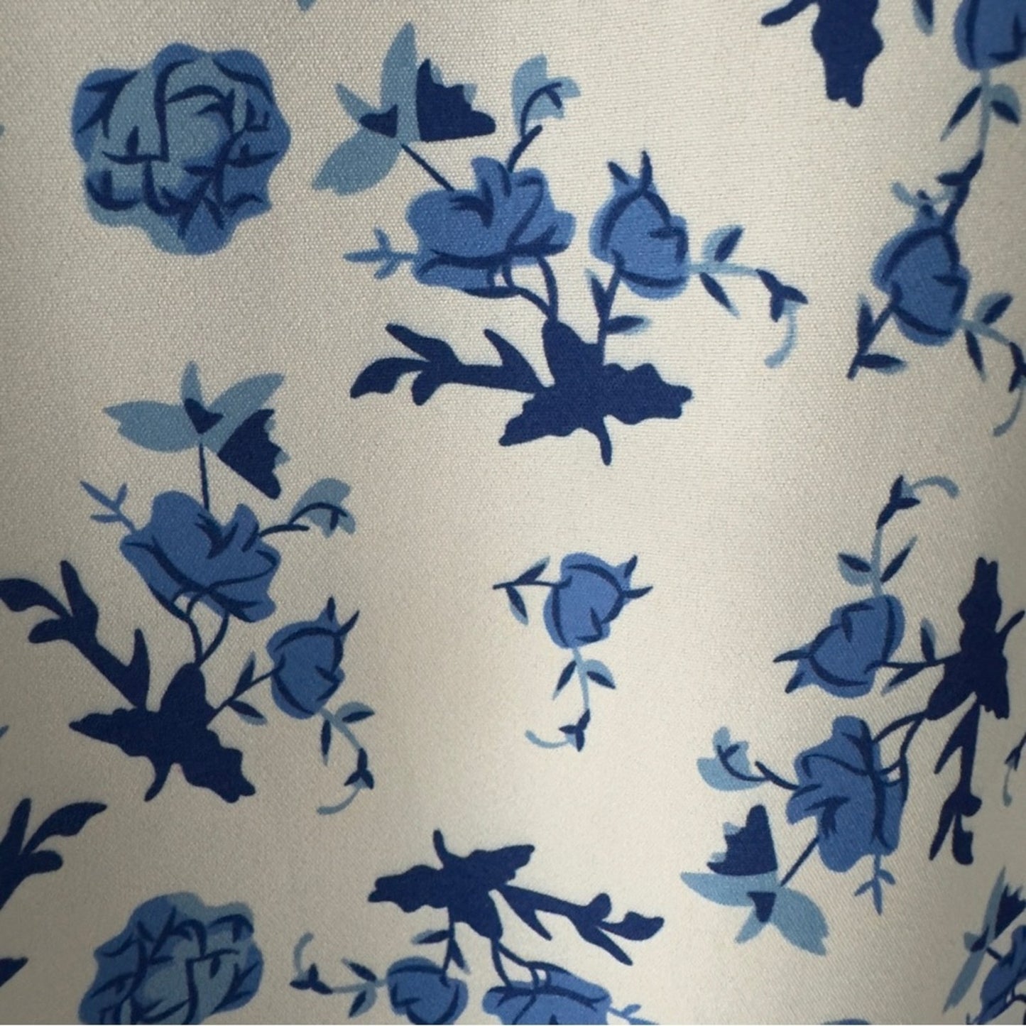 YueXi Floral Blue and White Midi Dress Keyhole Tie Bow Short Sleeve Slit bow EUC