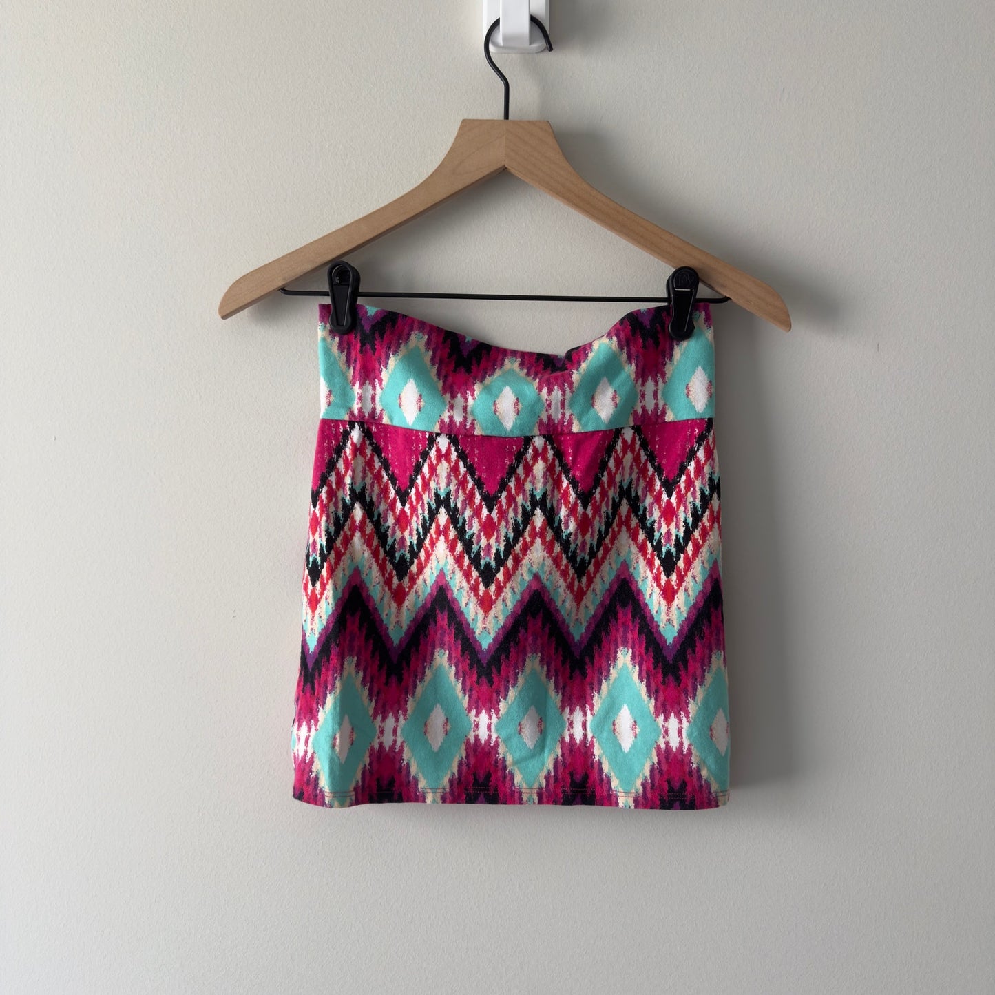 Charlotte Russe Chevron Diamond Pattern Mini Skirt 2010s Bodycon Stretch Retro M