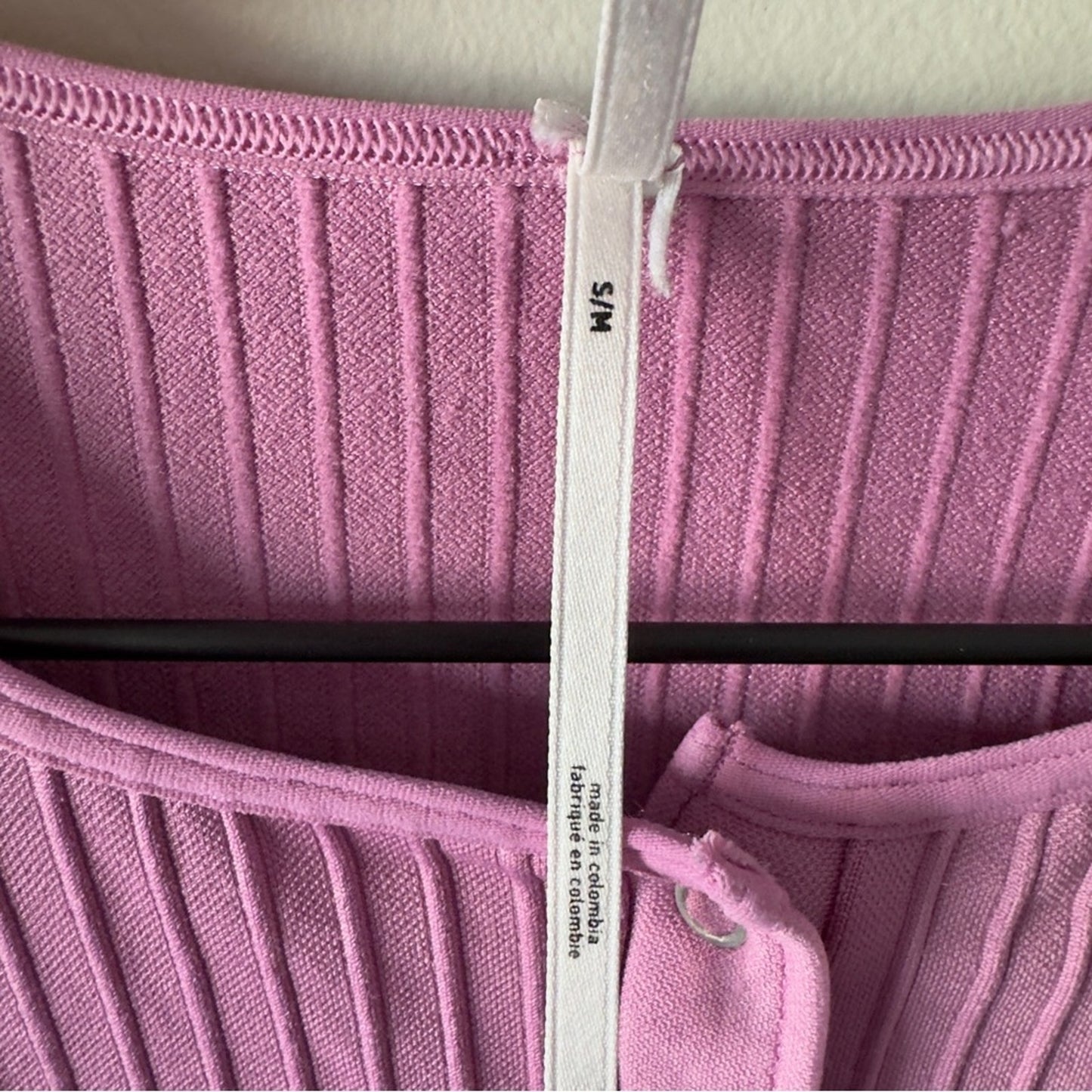 Anthropologie Pink Ribbed Crop Top Long Sleeve Snap Front Snaps Stretch cropped