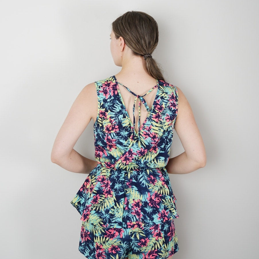 Charlotte Russe Tiered Shorts Romper Tropical Floral Sleeveless V-Neck Bow Back