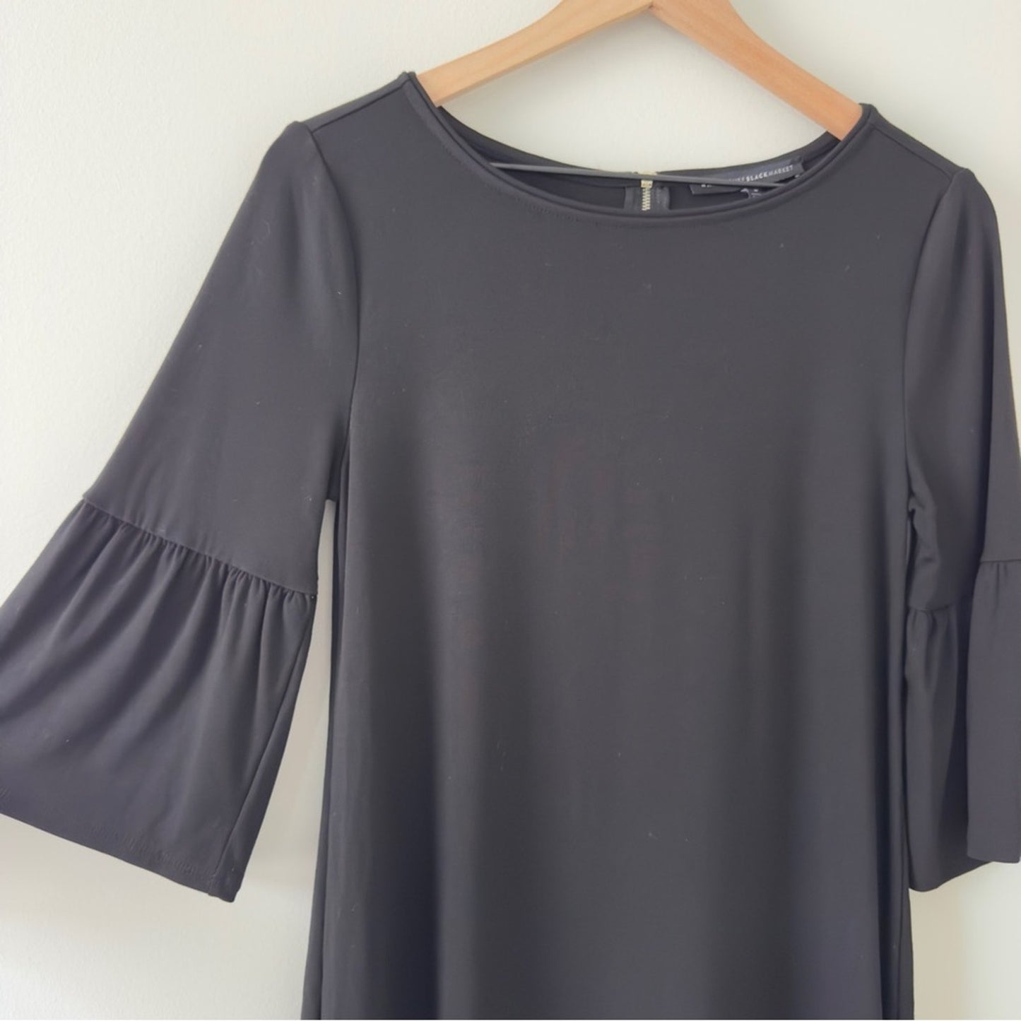 White House Black Market Bell Sleeve Sneaker Dress Classic Black Solid zip back