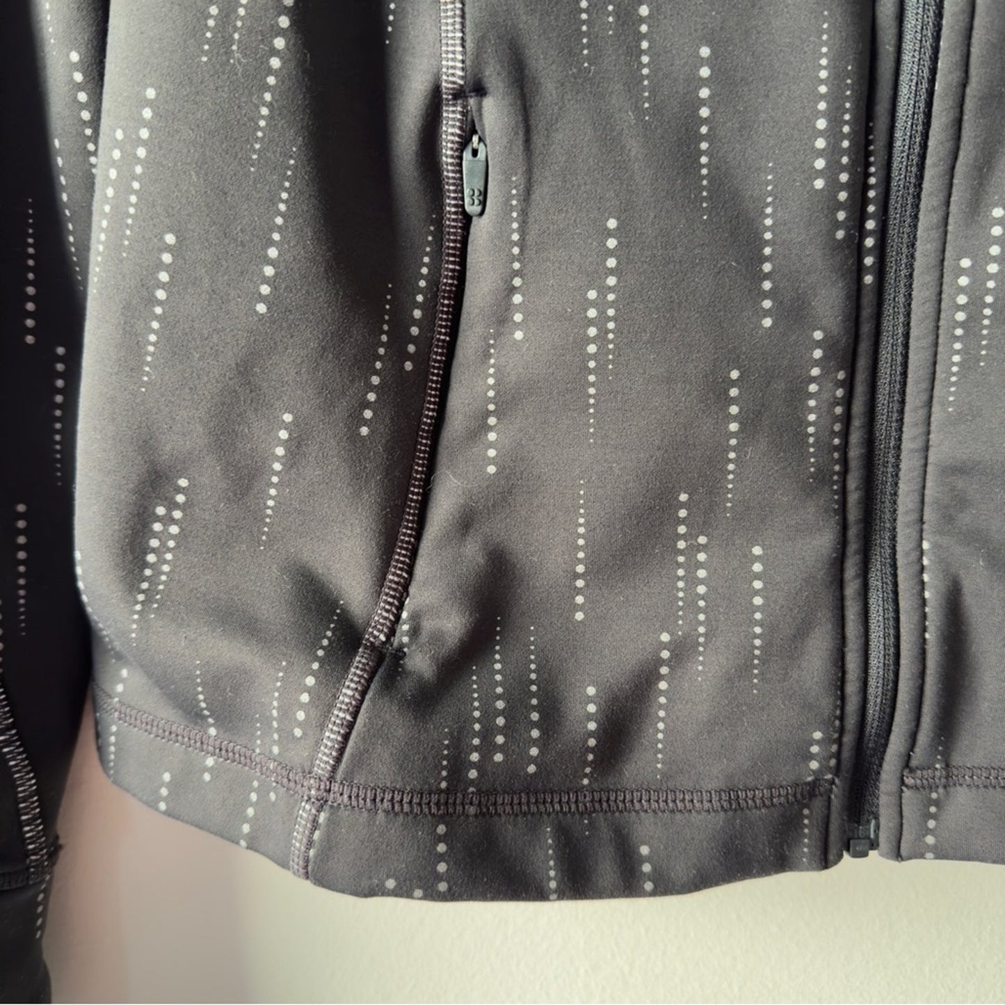 Sweaty Betty Black Jacket with mock neck Collar long sleeve full zip thumb holes