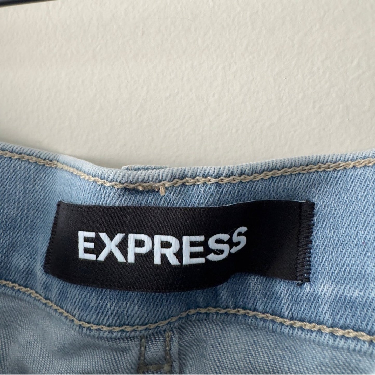 Express Midi High Rise Shorts Light Blue Leopard Print Jean Denim Zip Button NWT