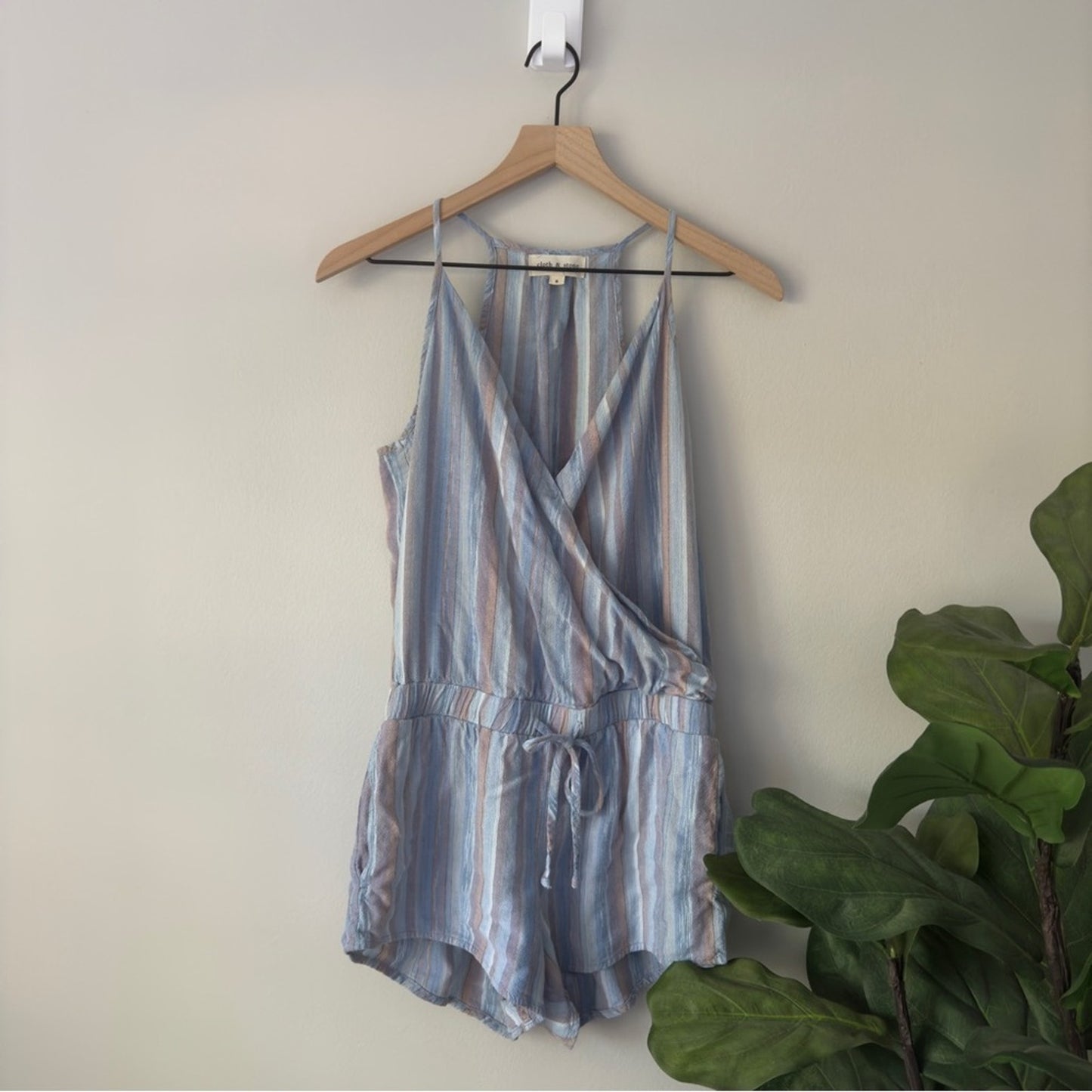 Anthropologie Cloth & Stone Striped Romper Spaghetti Strap Tie Waist Pockets EUC