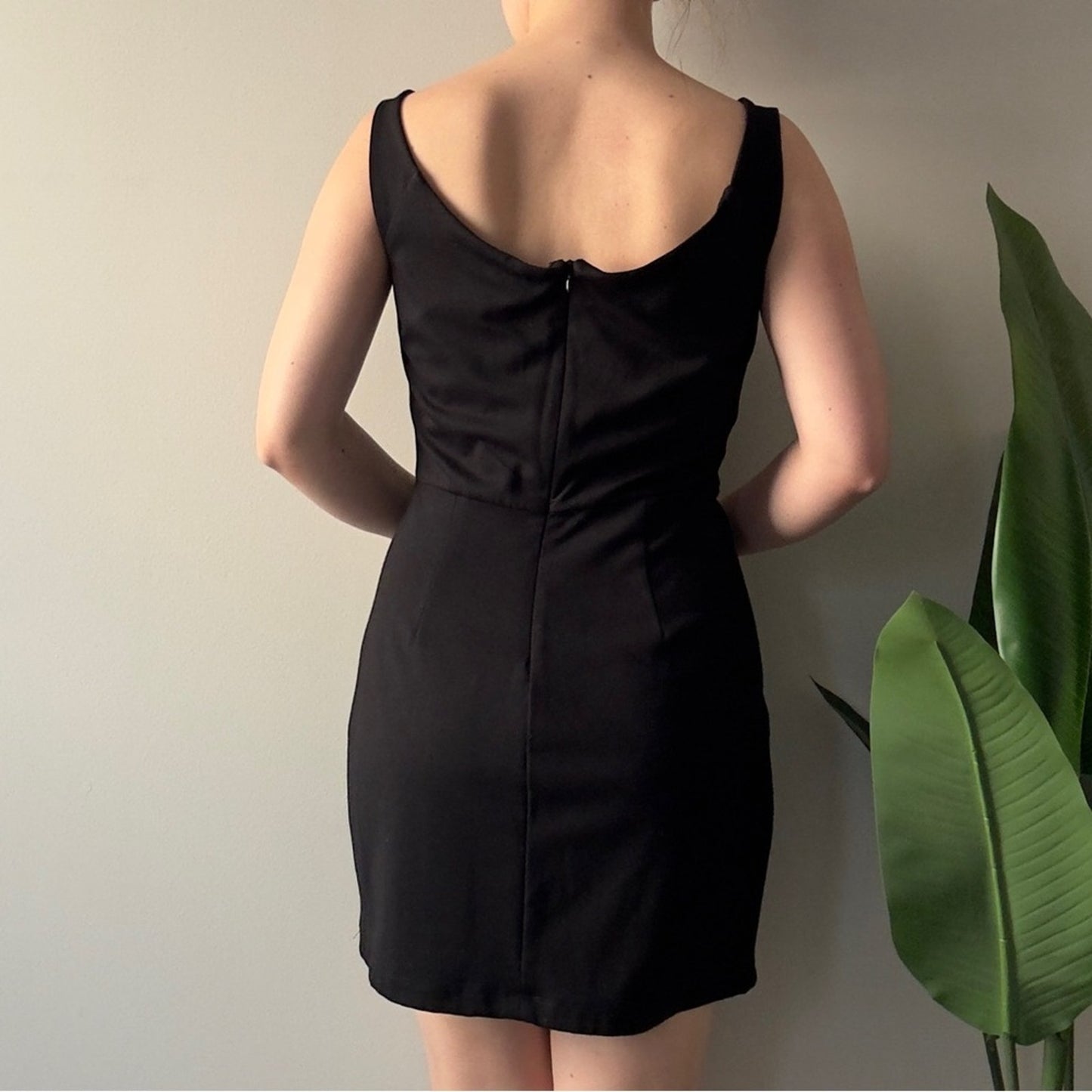 Revolve NBD Black Sleeveless Dress Plunge Wired V-Neck Mini Zip Up Zipper Solid