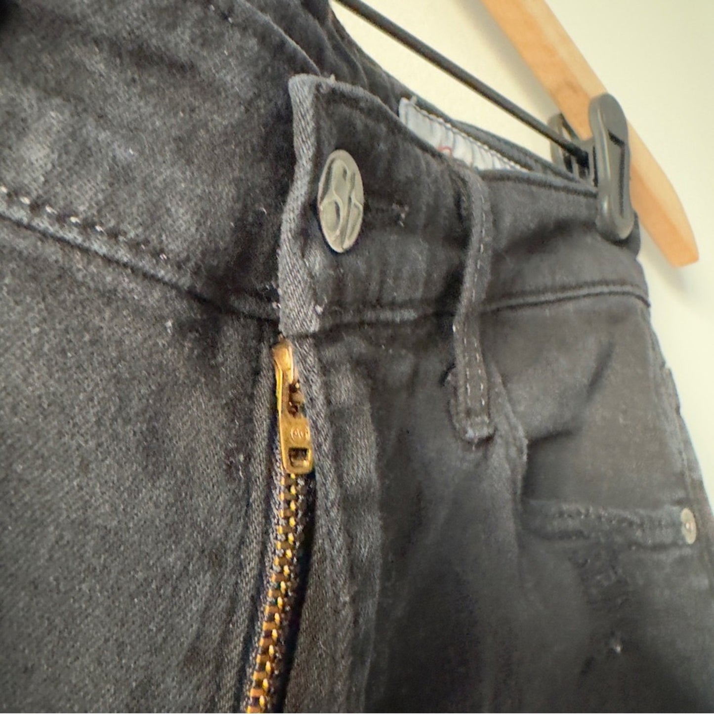 Adriano Goldschmied The Farrah Skinny Ankle Jeans Distressed Black cotton button