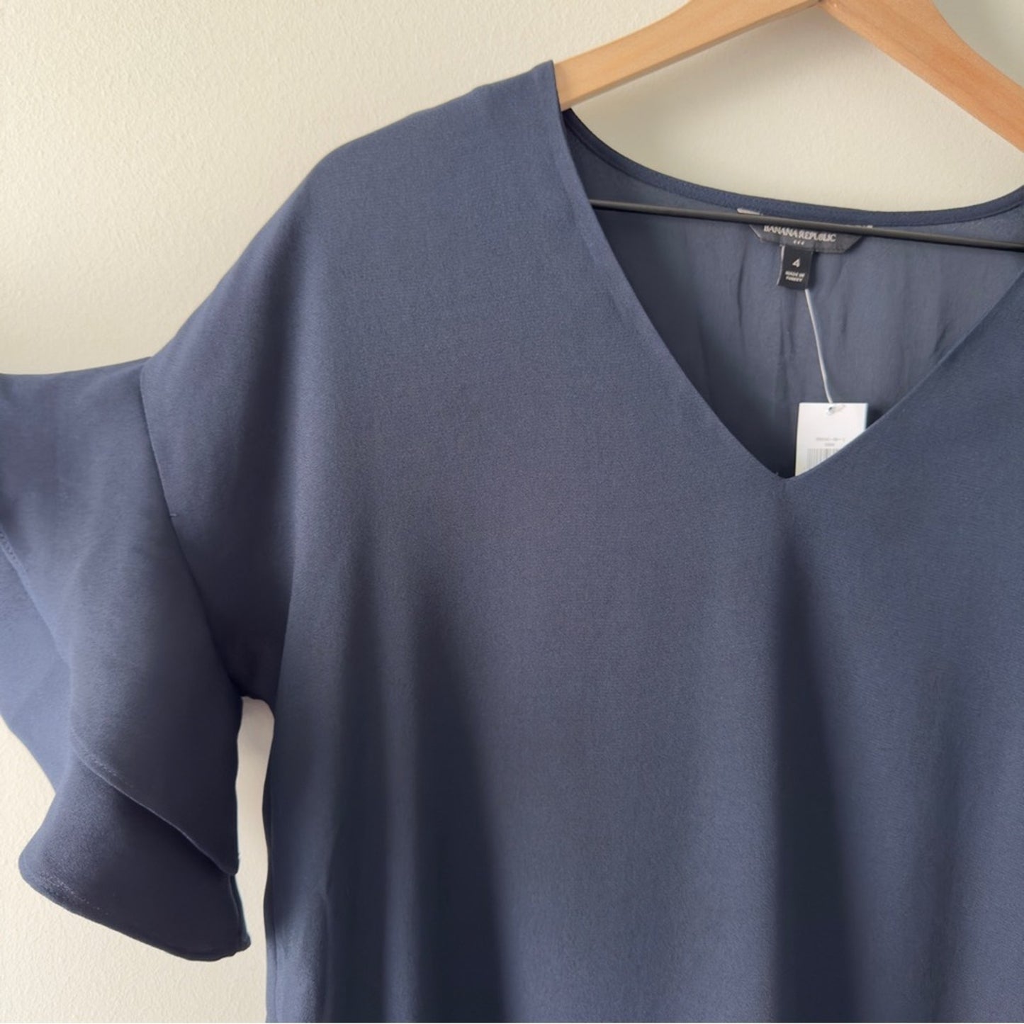 Banana Republic Navy Blue Ruffle Short Sleeves Dress crepe v-neck knee length 4