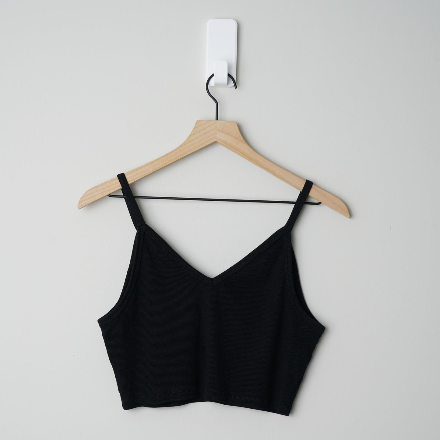 Zara Ribbed Black Crop Top Spaghetti Strap Cami Solid Cropped V-Neck Summer EUC