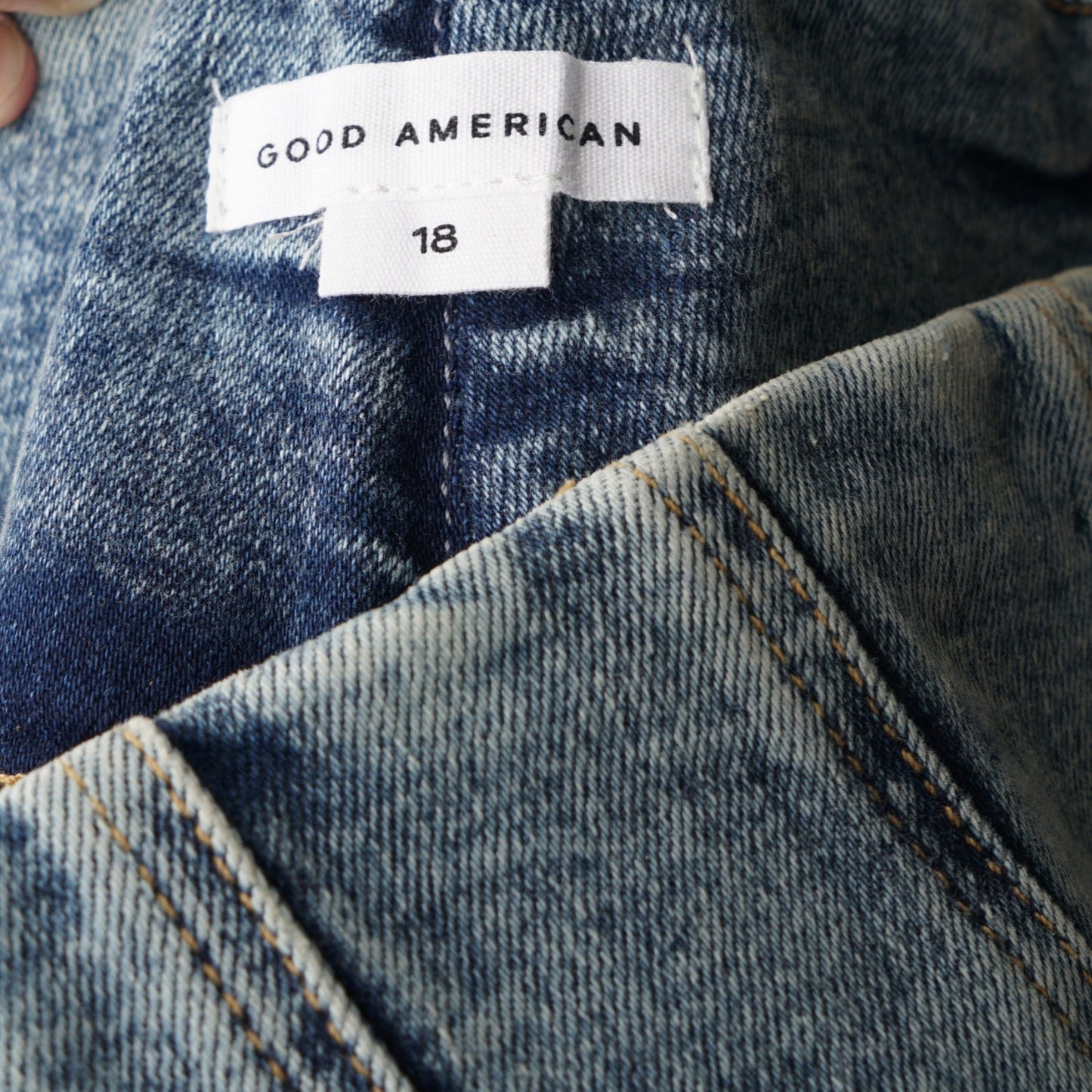 Good American Good Classic Jeans High Rise Gap-Proof Waistband Zipper Side Denim