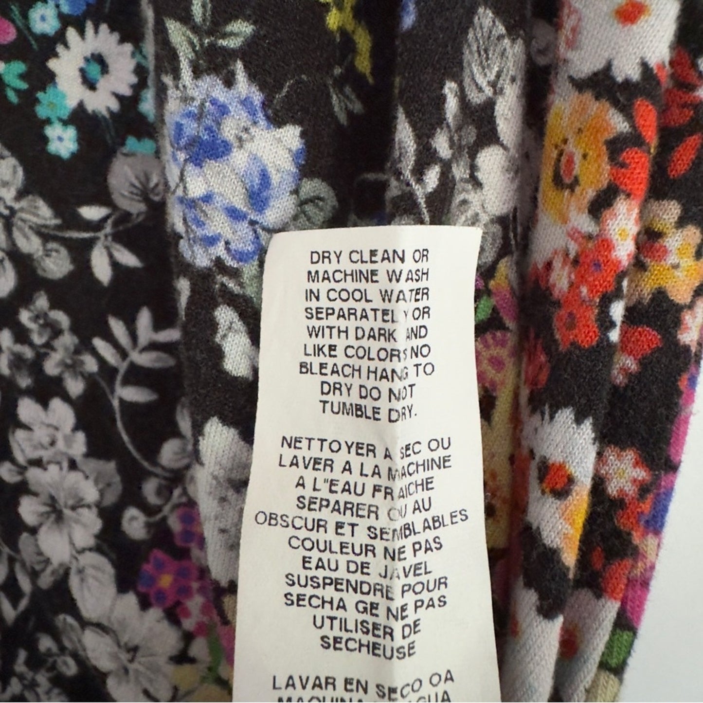 Karen Kane colorful/black and white floral top asymmetric hem tunic crew neck L