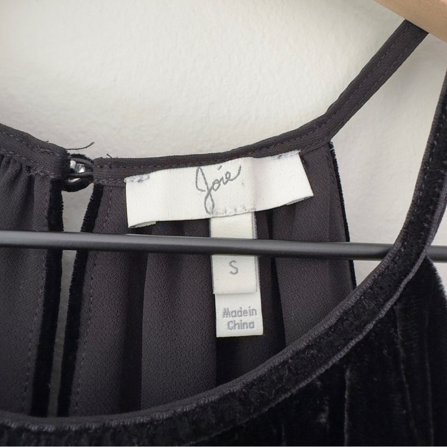 Joie Silk Blend Velvet Tank Top Spaghetti Strap Button Keyhole Back Lined Solid