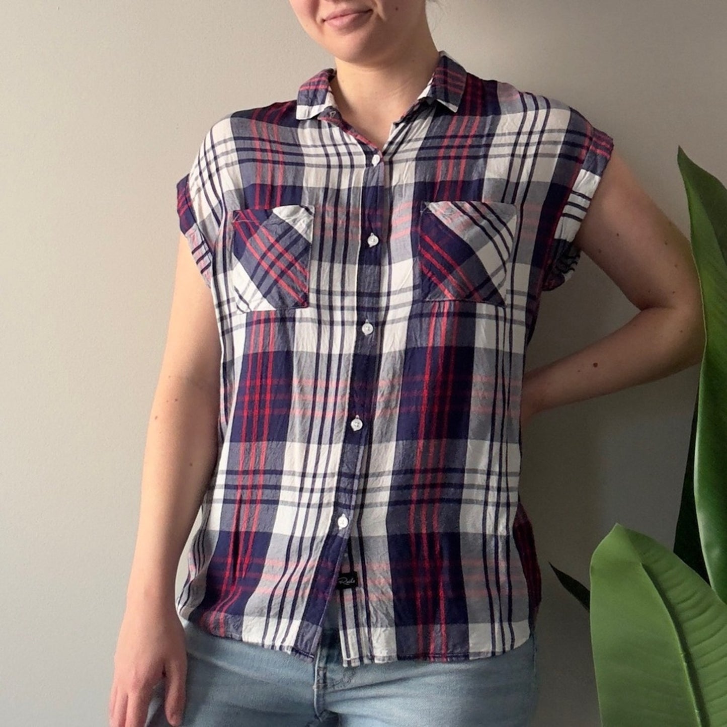 Rails Plaid Button Down Top Casual Front Pocket Collared Cap Sleeve collar