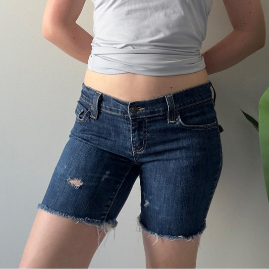 Vintage Y2K Forever 21 Low-Rise Denim Jean Shorts Bermuda 2000s Zip button Dark