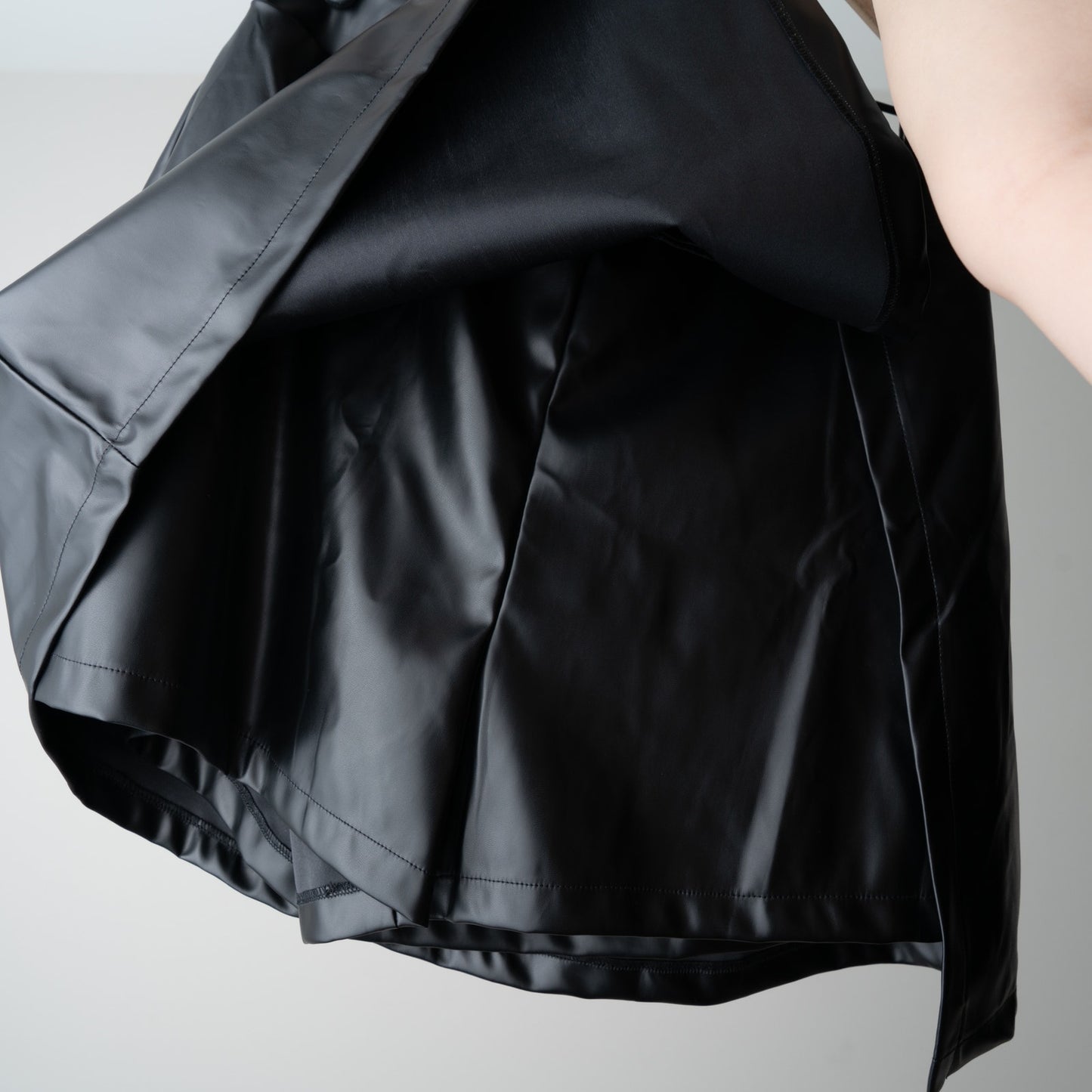 Cupshe Faux Leather Skort Slit Front Skirt Pleather Solid Black Mini Casual L