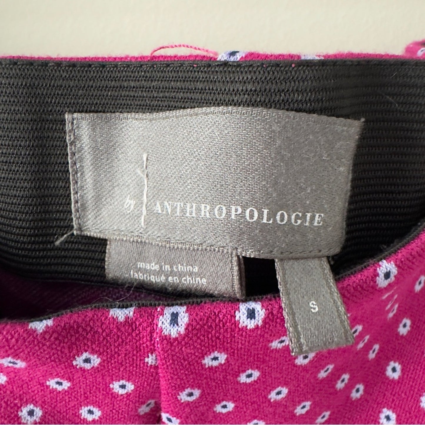 Anthropologie Fuchsia Pants White Flower Pattern stretch elastic waist floral S