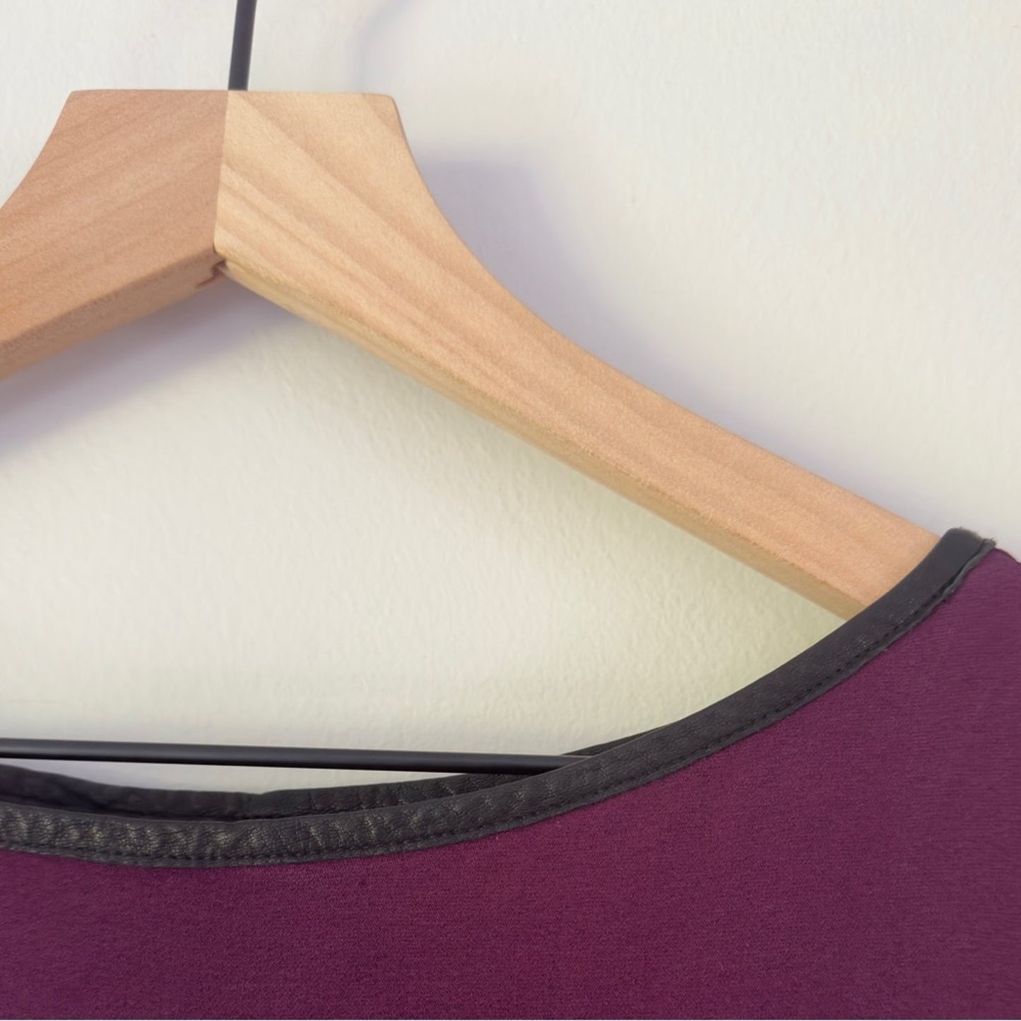 Alice + Olivia Silk Blend Mini Dress Purple Black Leather Roll Tab Short Sleeves