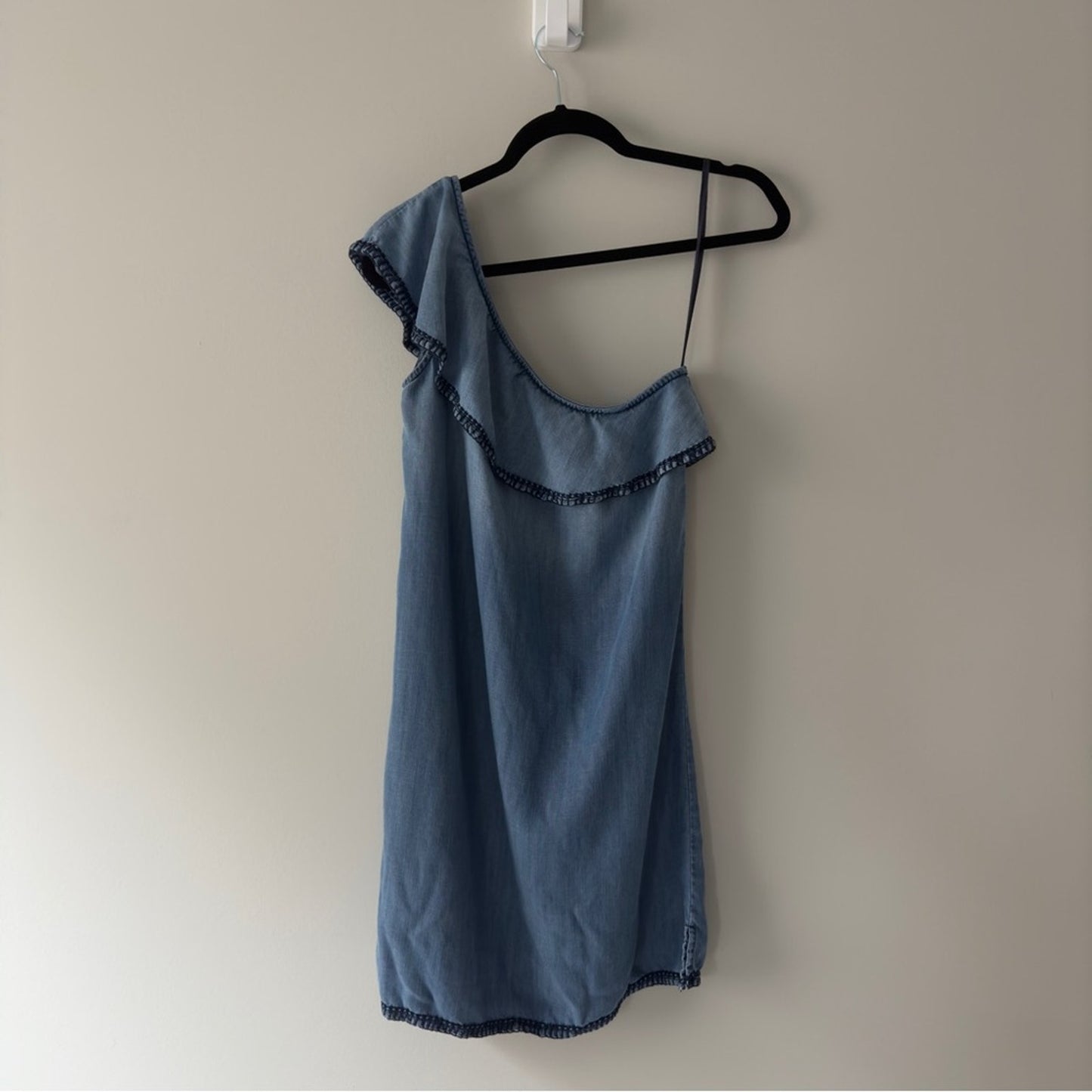 Anthropologie Cloth & Stone Chambray Mini Dress One Shoulder Ruffle embroidered
