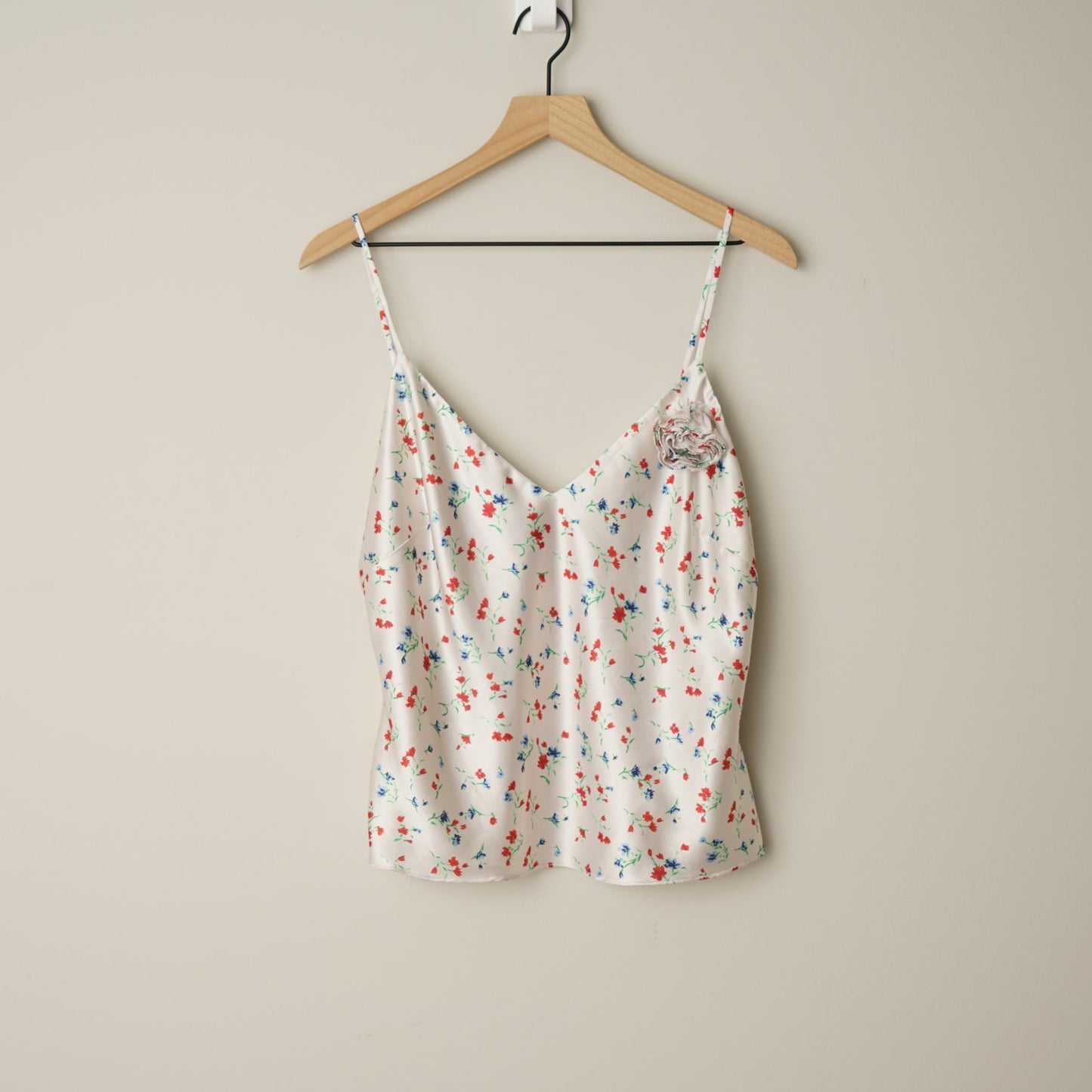 Anthropologie Bardot Wisteria Cami Top Rose Ditsy Floral Pattern Scoop V-Neck 10