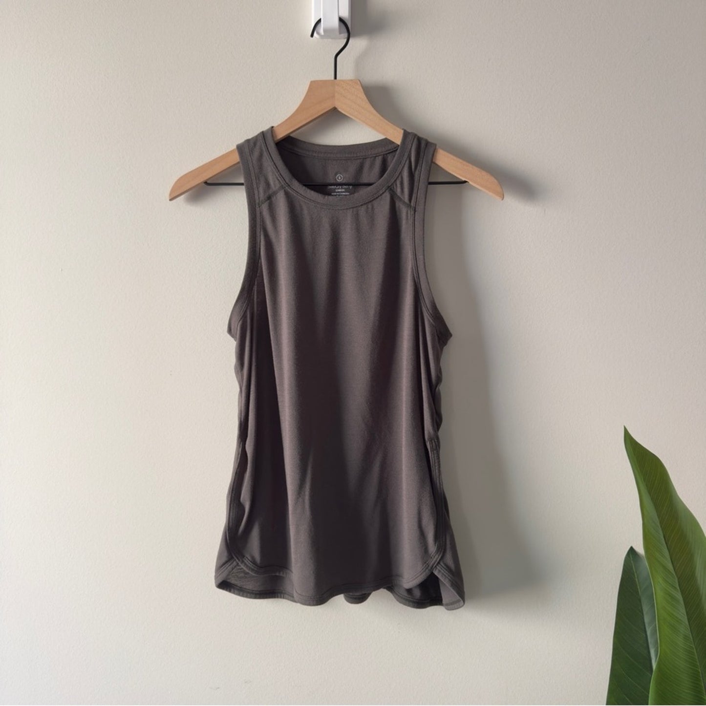 Sweaty Betty Athletic Tank Top Sleeveless casual activewear solid ruched back S