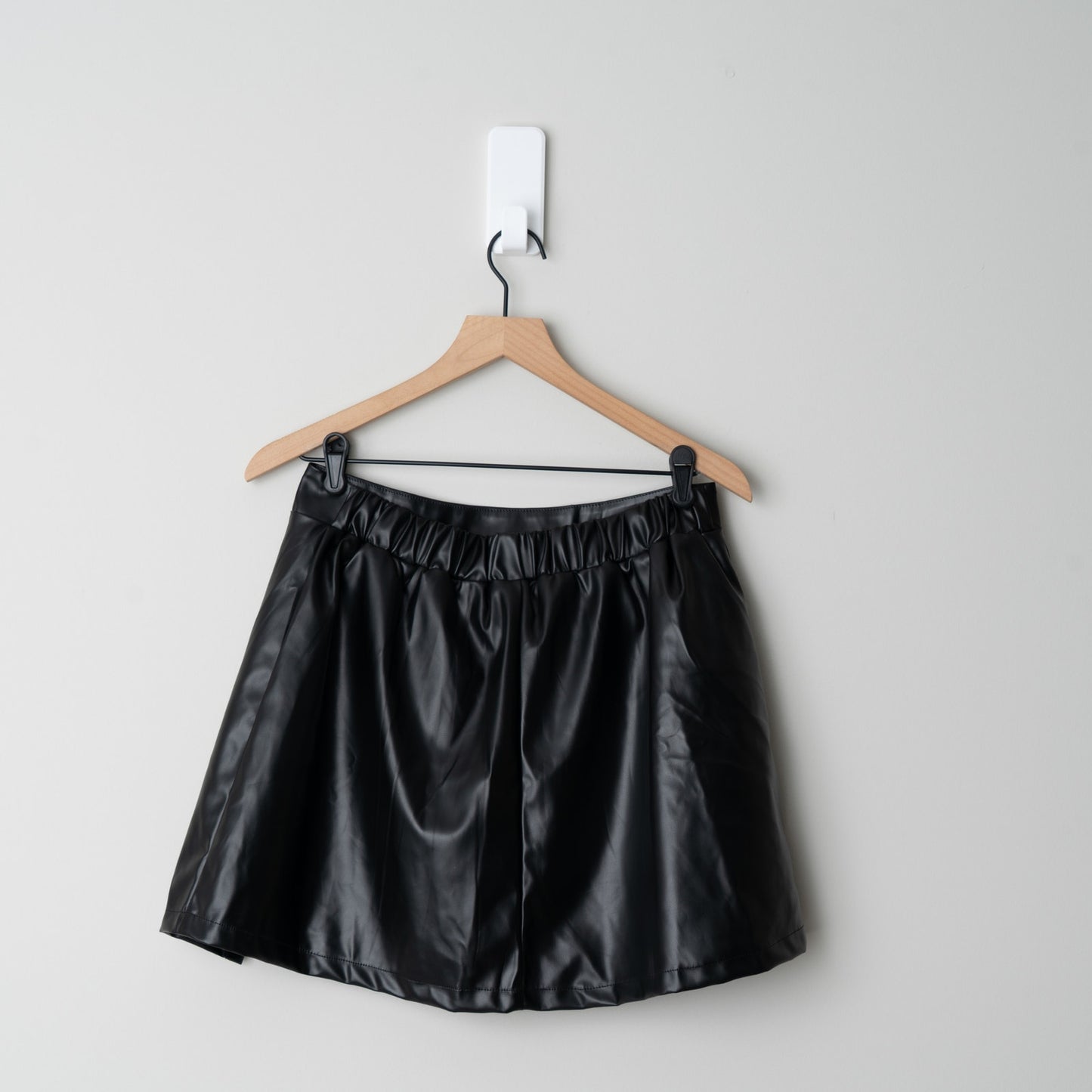 Cupshe Faux Leather Skort Slit Front Skirt Pleather Solid Black Mini Casual L