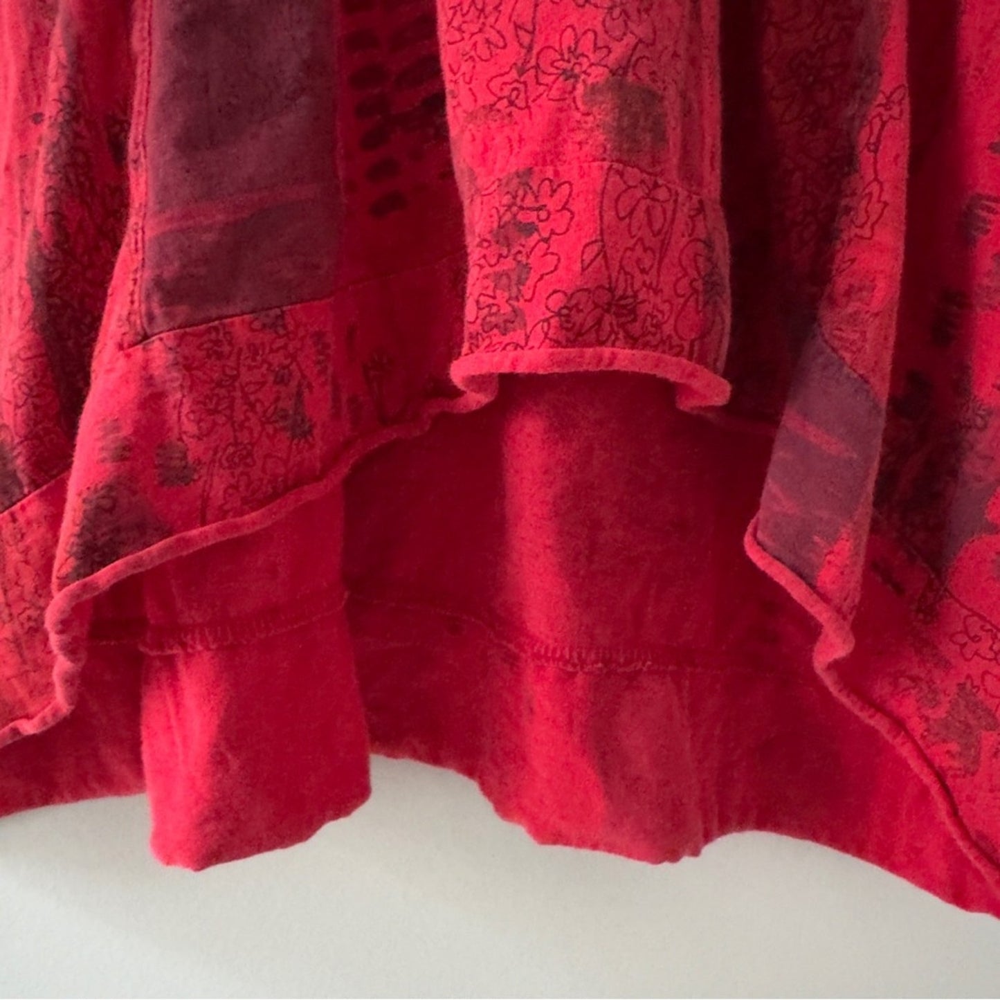 Vintage patchwork style button front Red babydoll Top 3/4 sleeves high low hem L