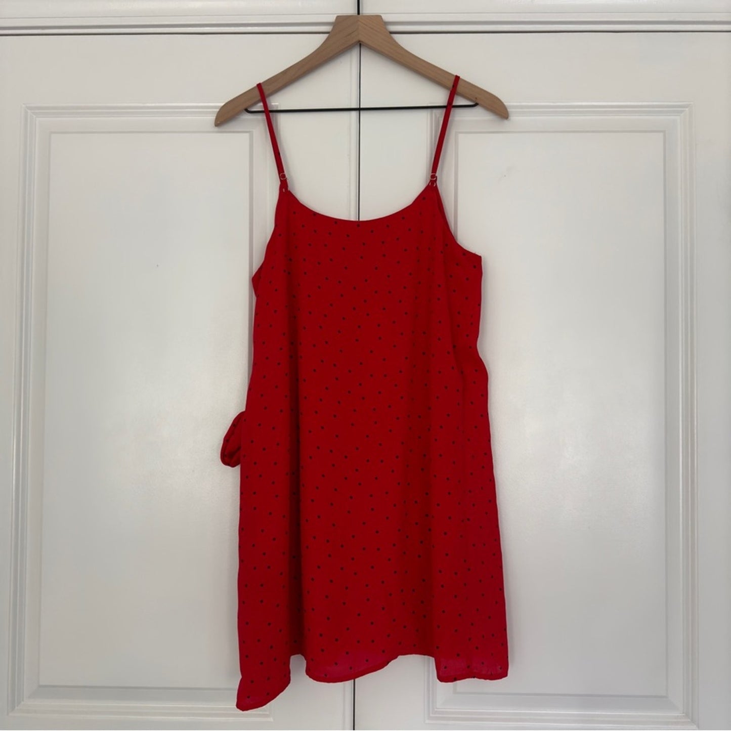 Lulus polka dot wrap dress adjustable spaghetti straps lined snap v-neck red M