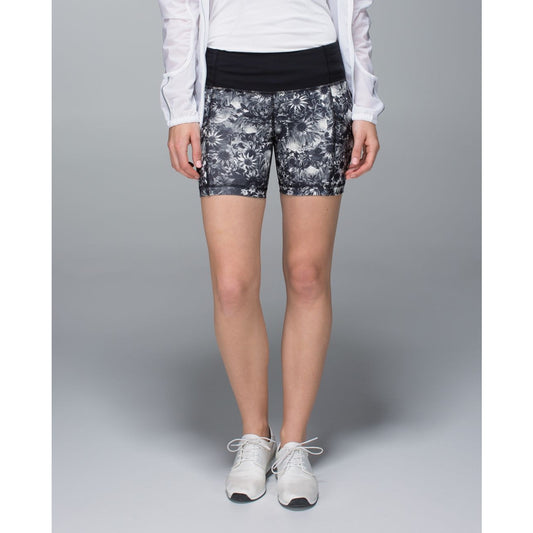 Lululemon Run: Dart & Dash Short *Block-It Pocket in Flowabunga Black Angel Wing