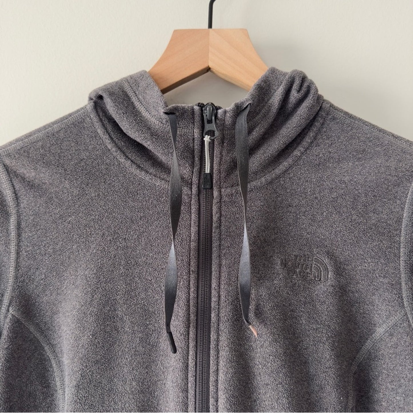 The North Face Gray Fleece Hoodie Jacket Full Zip Long Sleeve Pockets Drawstring