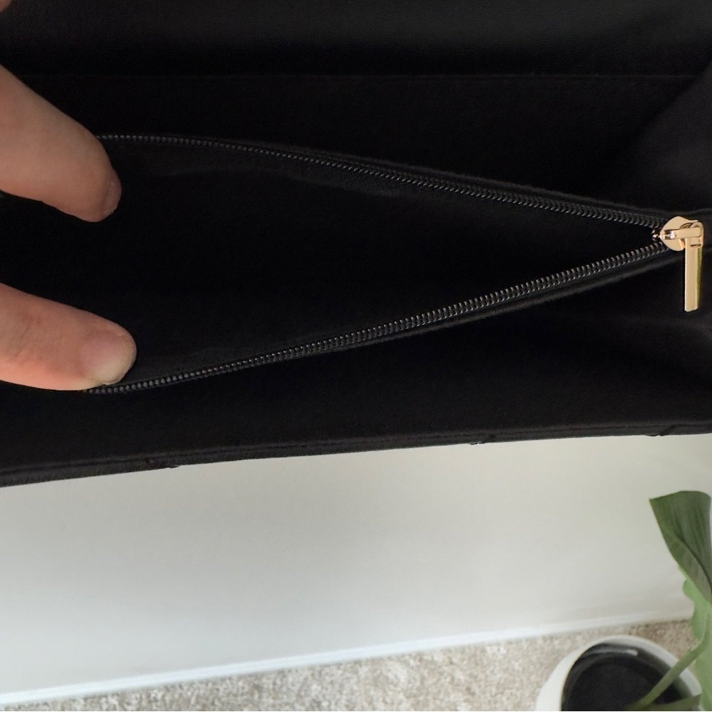 Black Quilted Shoulder Bag Gold Adjustable Strap Tassel Accent Pockets Unbranded