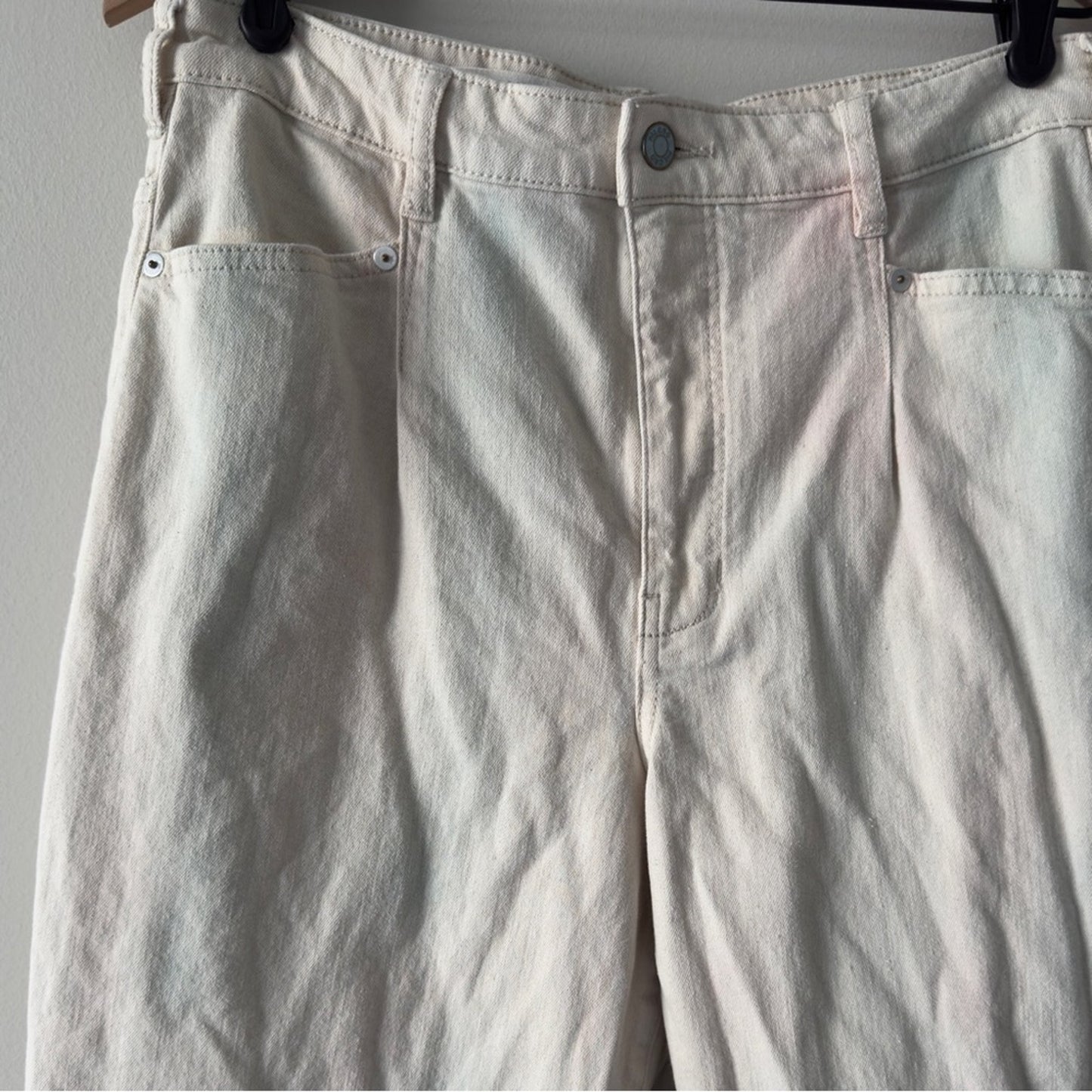 Pilcro and the Letterpress Anthropologie faded tie dye jeans mom baggy pleated