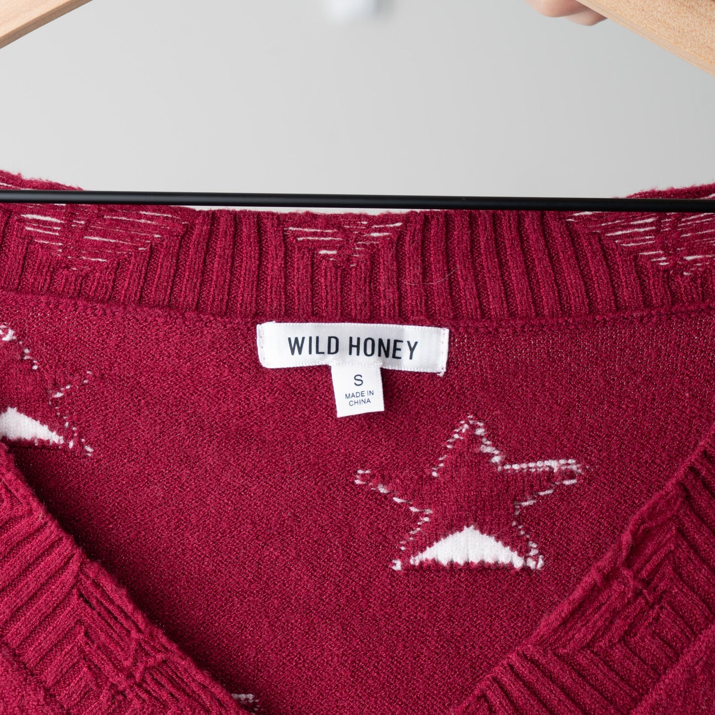 Wild Honey Star Pattern V-Neck Sweater Pullover Long Sleeve Distressed Hem Crop