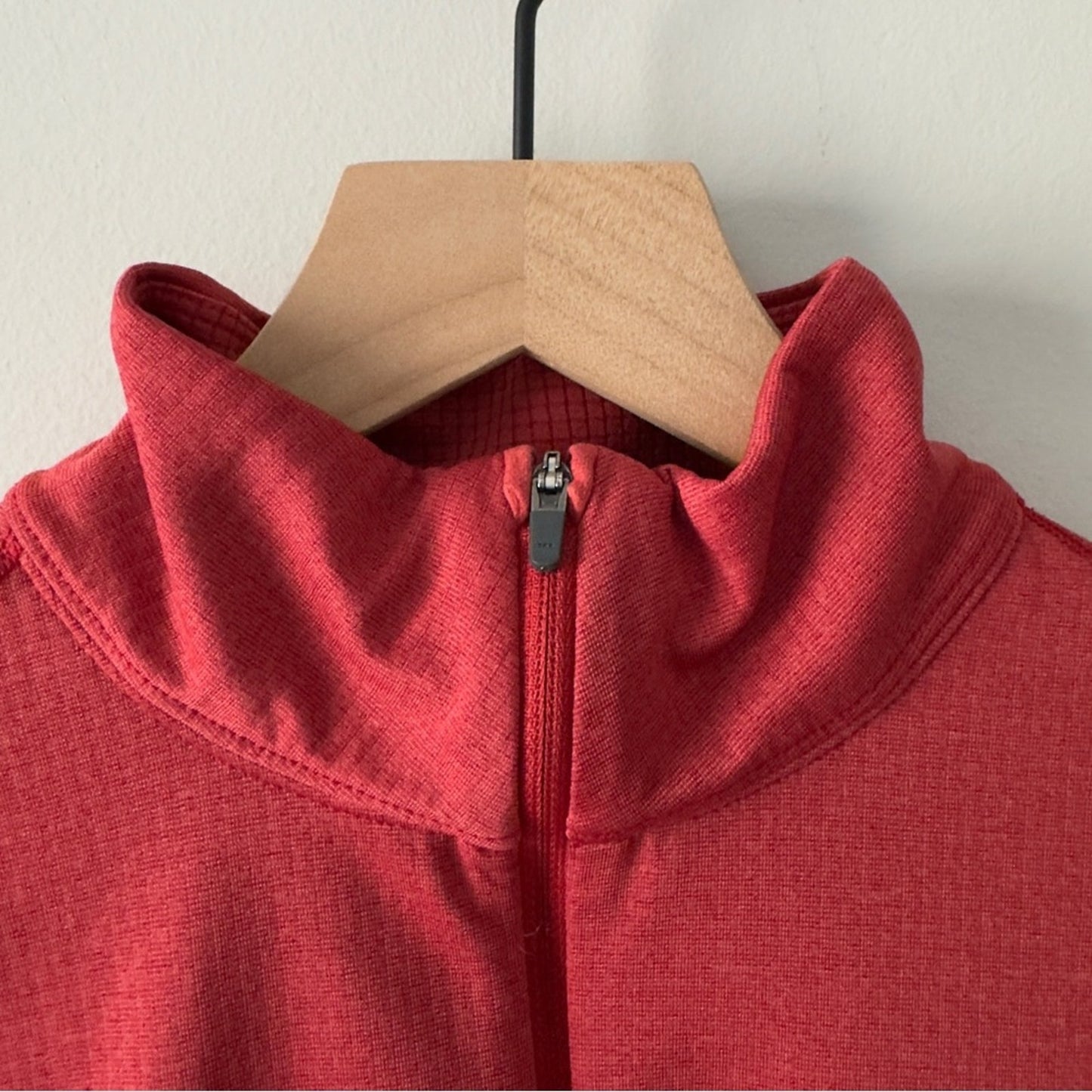 Patagonia Midweight Capilene Baselayer Red Pullover Long Sleeve High Neck Active