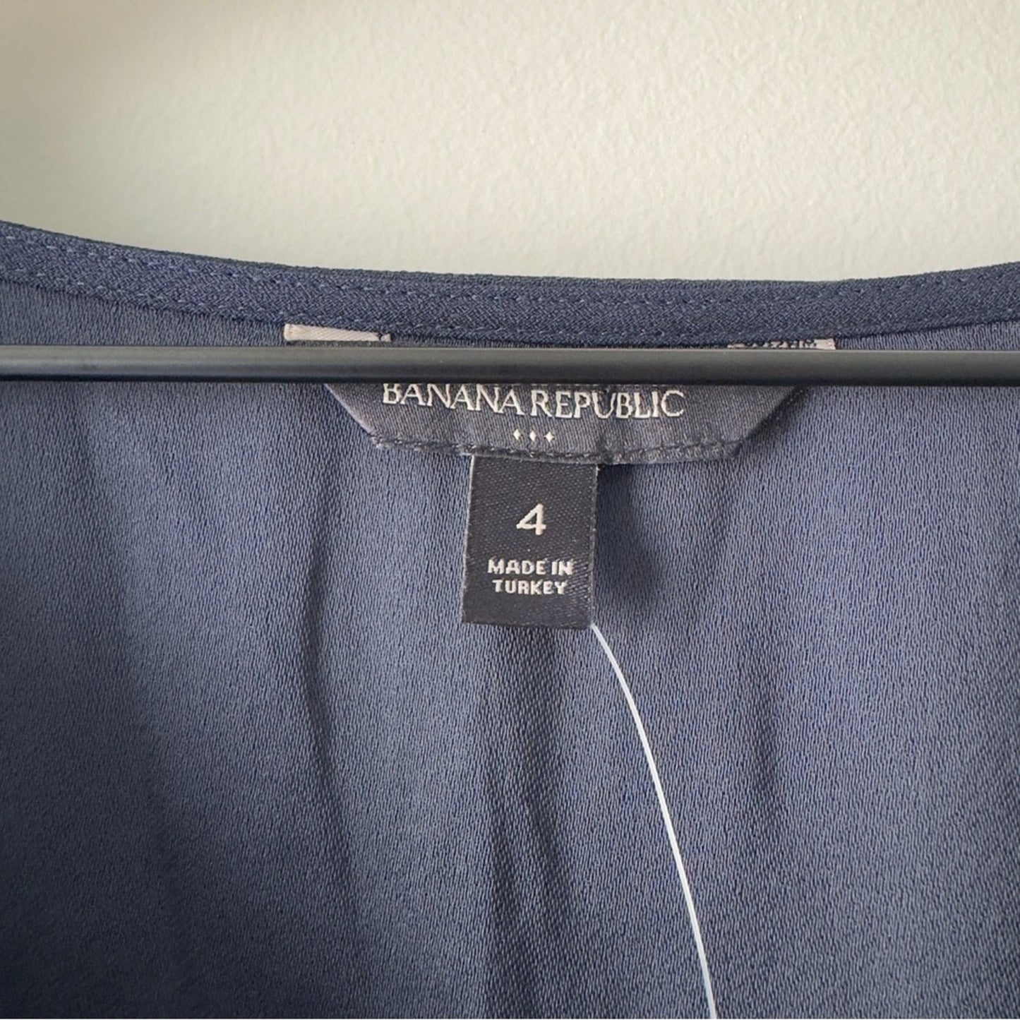 Banana Republic Navy Blue Ruffle Short Sleeves Dress crepe v-neck knee length 4