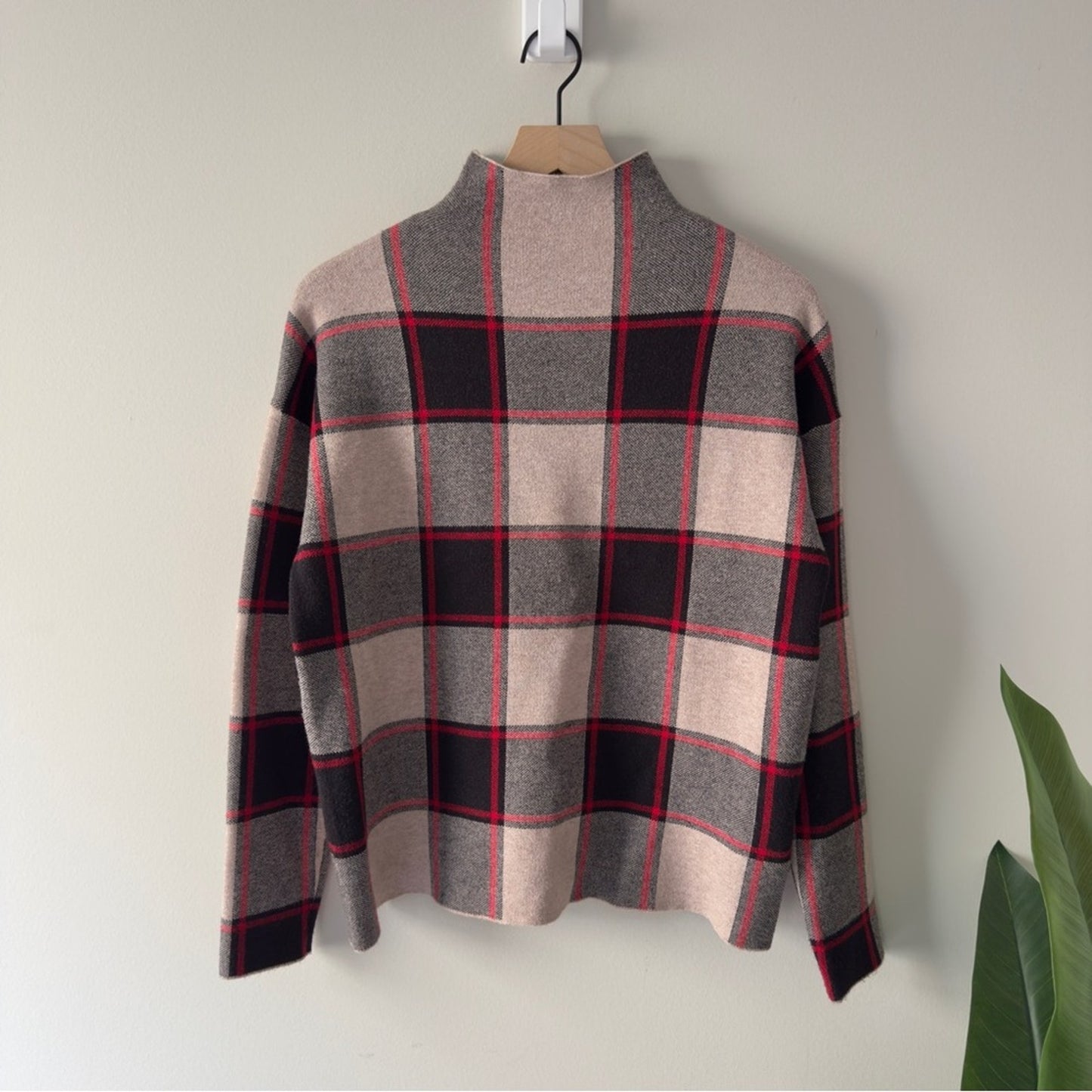Rachel Zoe Red and Black Plaid Turtleneck Sweater Long Sleeve Checkered Winter M